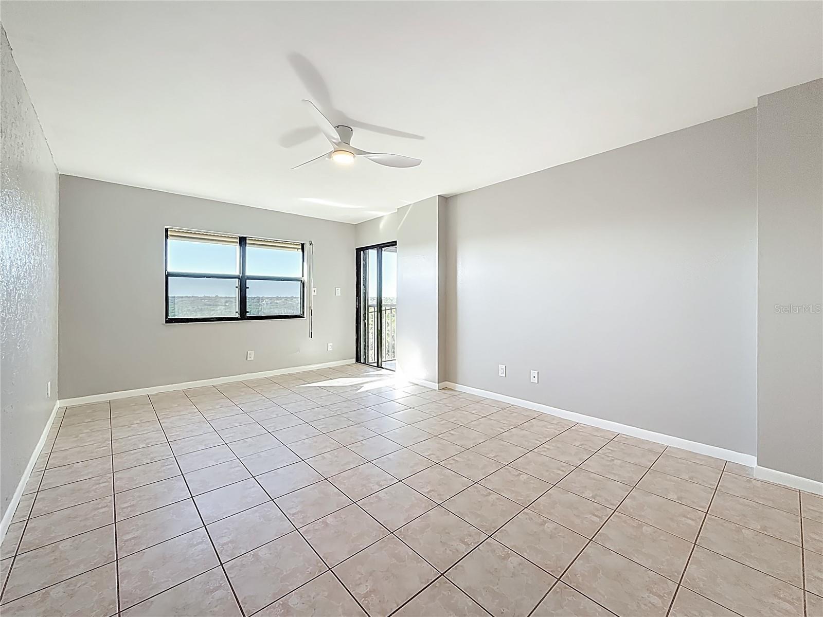 ISLAND VIEW SOUTH CONDO - Residential