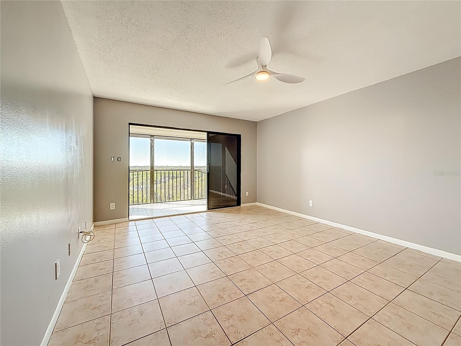 ISLAND VIEW SOUTH CONDO - Residential