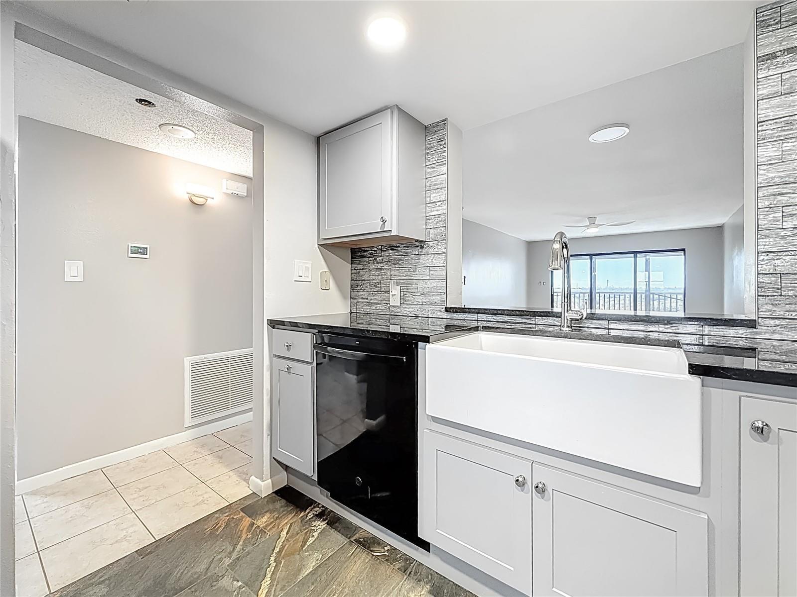 ISLAND VIEW SOUTH CONDO - Residential