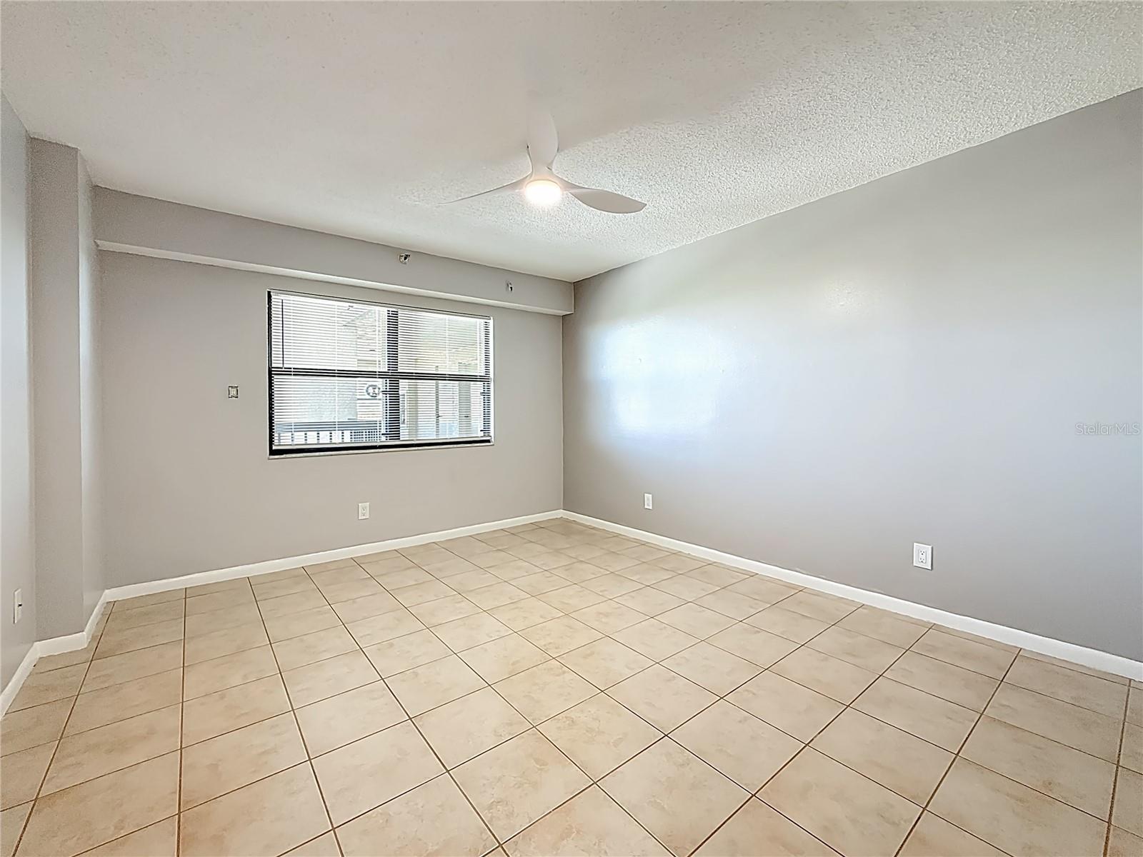 ISLAND VIEW SOUTH CONDO - Residential