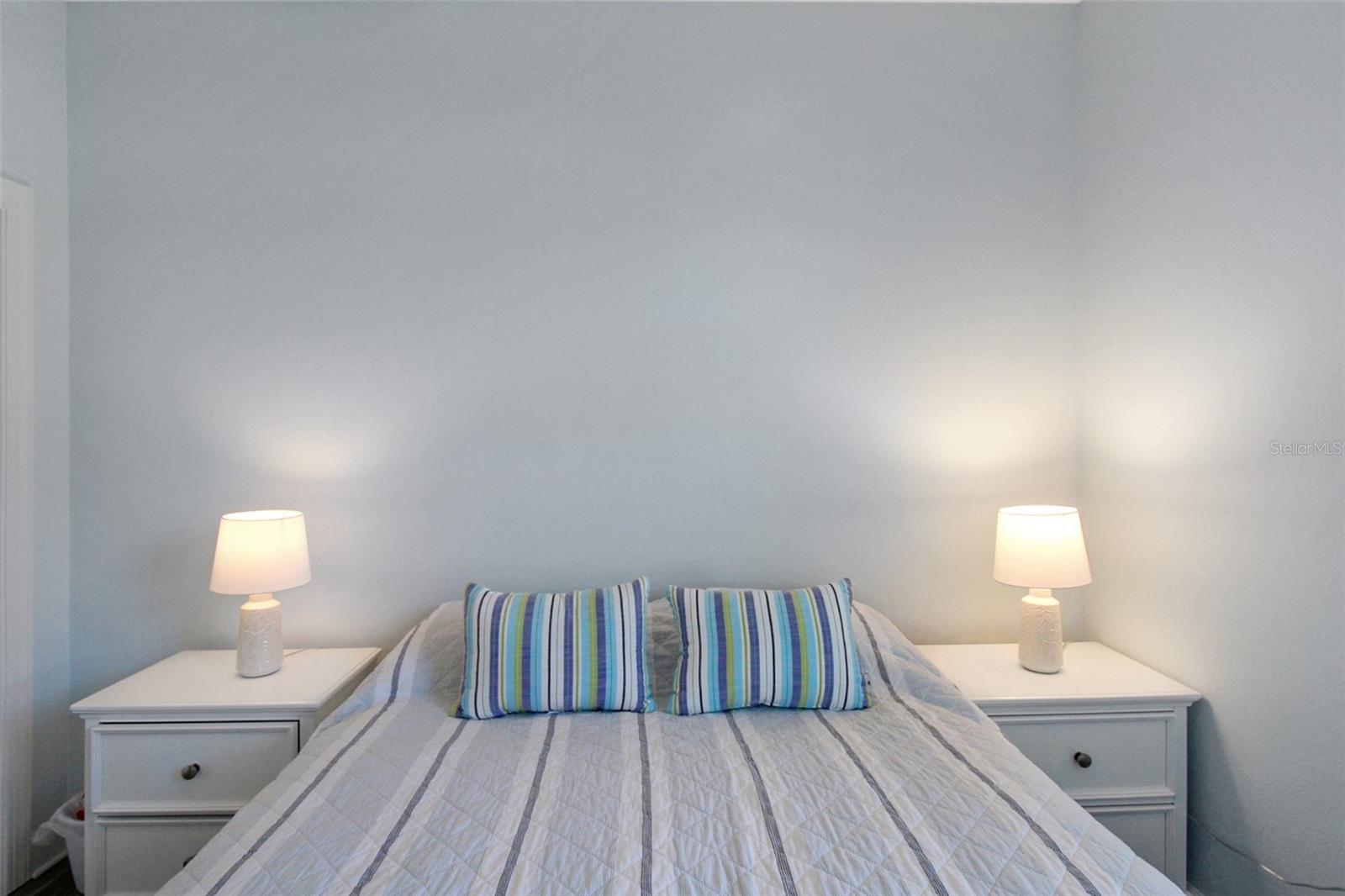 ESPLANADE PH I - Residential Lease