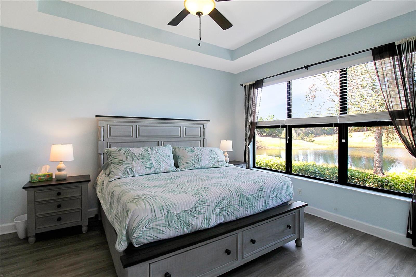 ESPLANADE PH I - Residential Lease