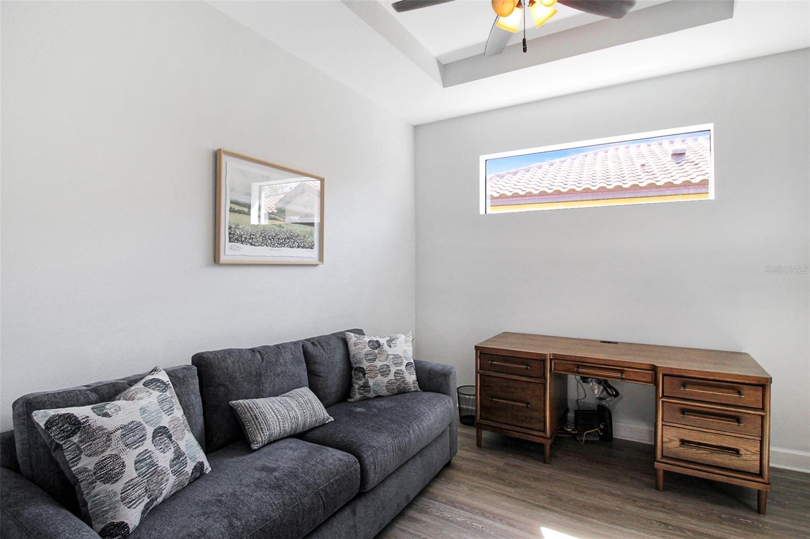 ESPLANADE PH I - Residential Lease