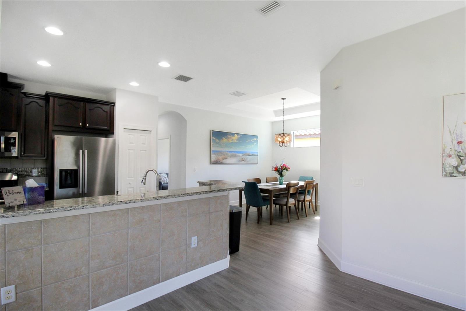 ESPLANADE PH I - Residential Lease