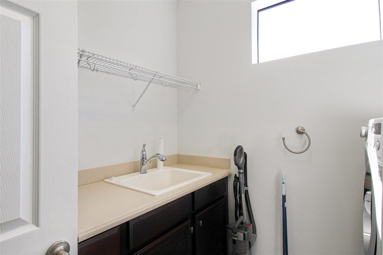 ESPLANADE PH I - Residential Lease