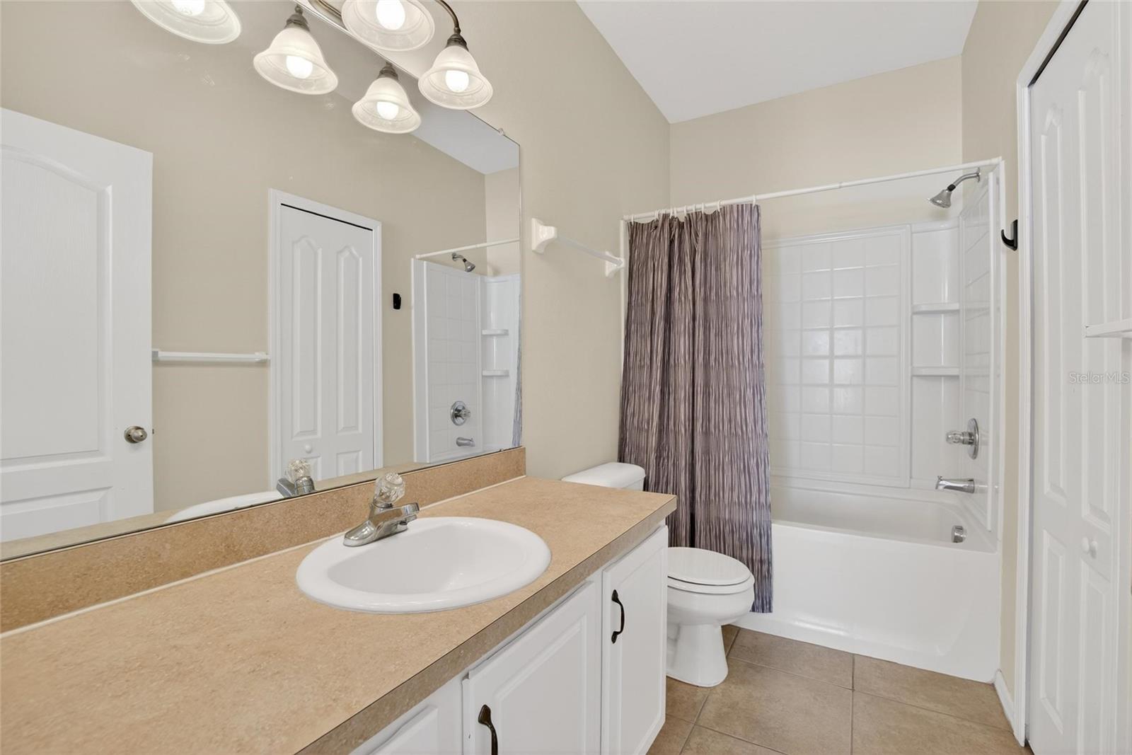 FISHHAWK RANCH TOWNHOMES - Residential