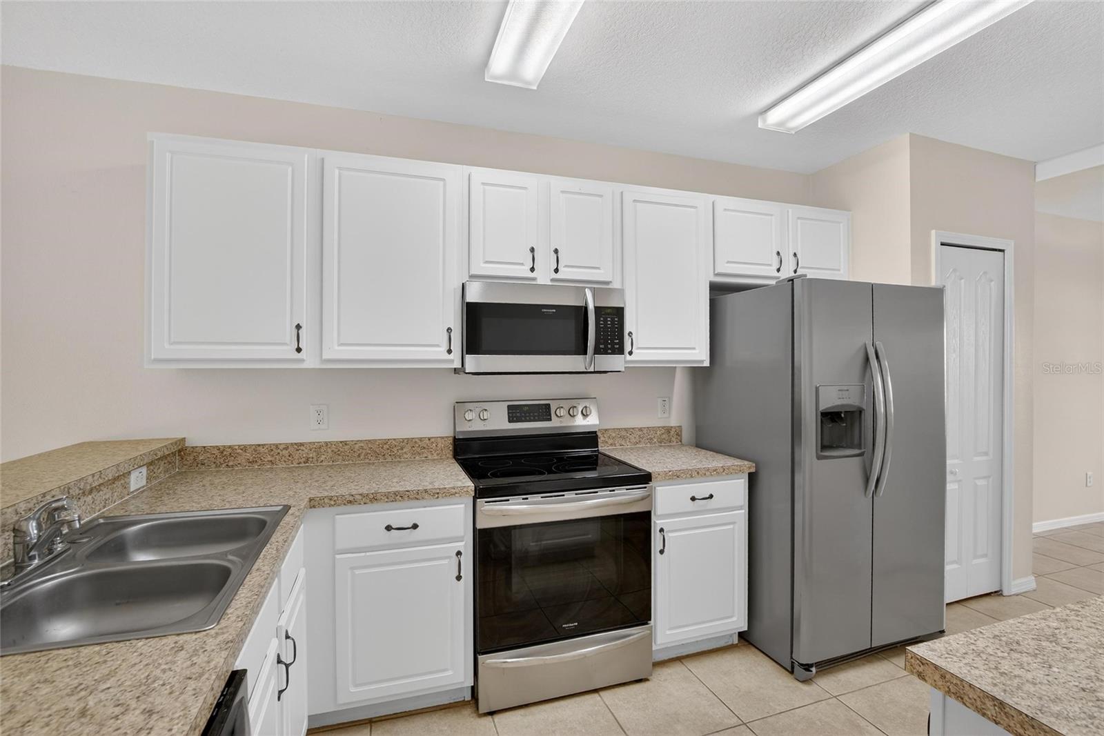 FISHHAWK RANCH TOWNHOMES - Residential