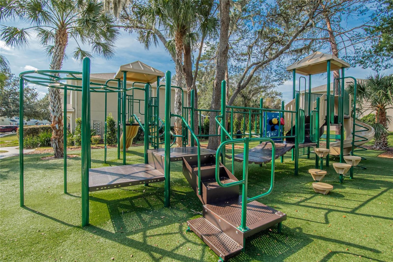 FISHHAWK RANCH TOWNHOMES - Residential