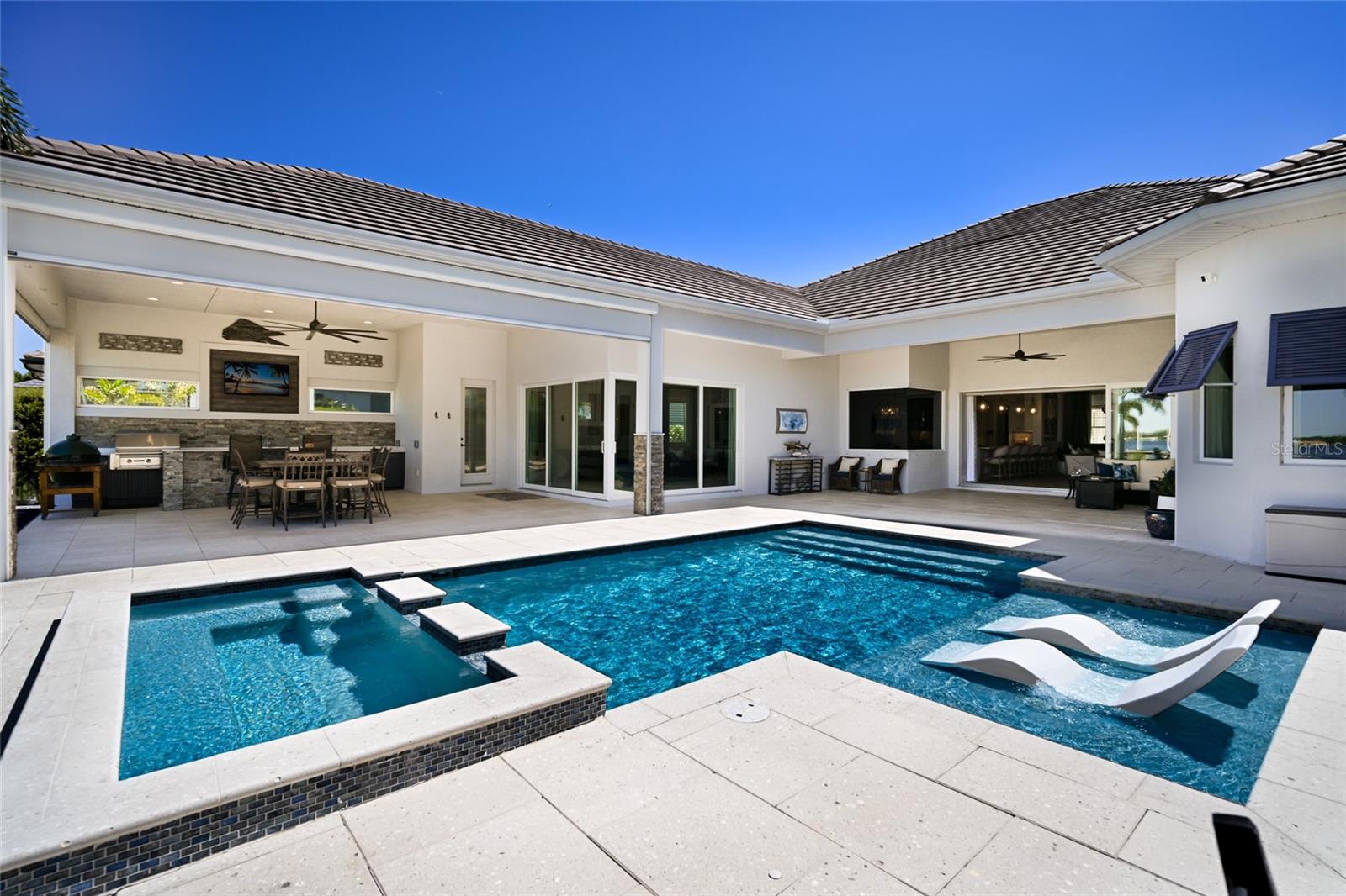 THE RESERVE AT HARBOUR WALK - Residential