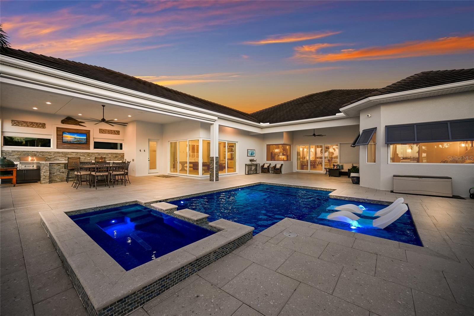 THE RESERVE AT HARBOUR WALK - Residential