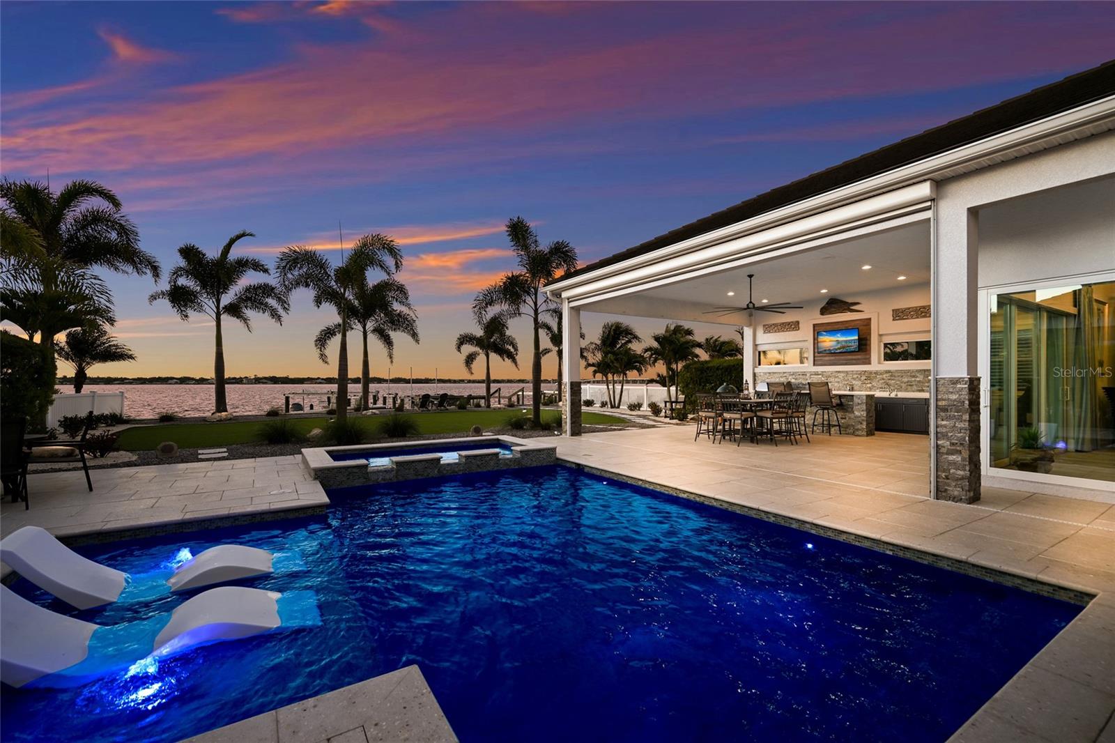 THE RESERVE AT HARBOUR WALK - Residential