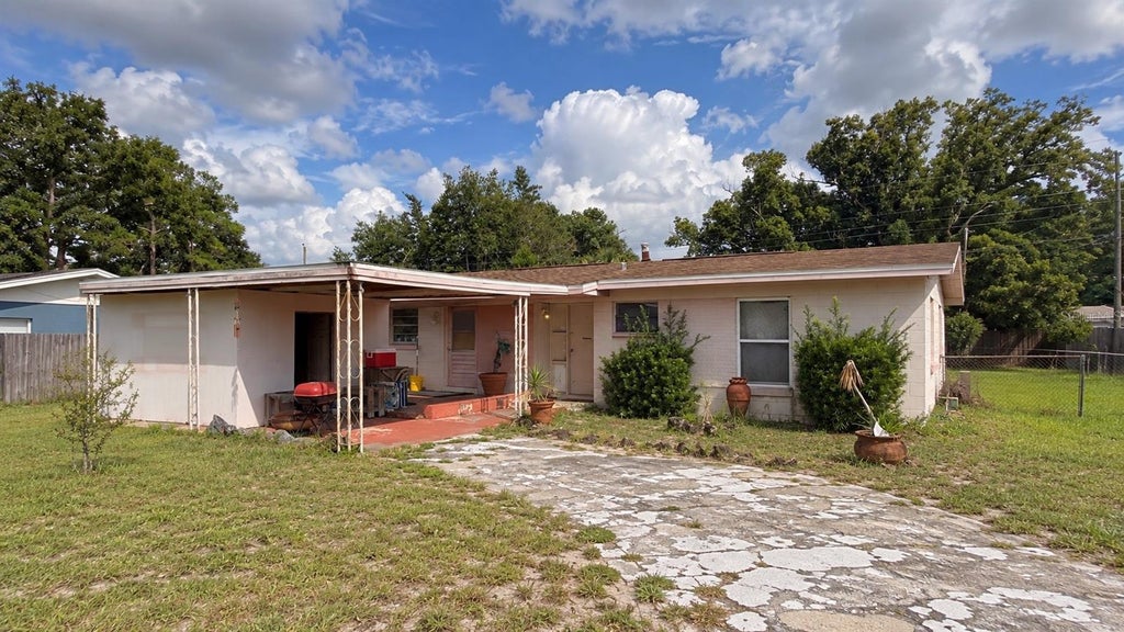 Photo of 141 N Edgemon Avenue, Winter Springs, FL 32708 (MLS # O6447685)