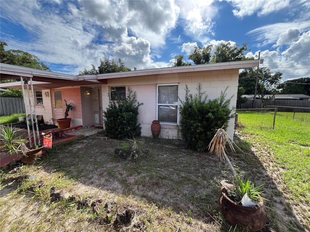 Photo of 141 N Edgemon Avenue, Winter Springs, FL 32708 (MLS # O6447685)