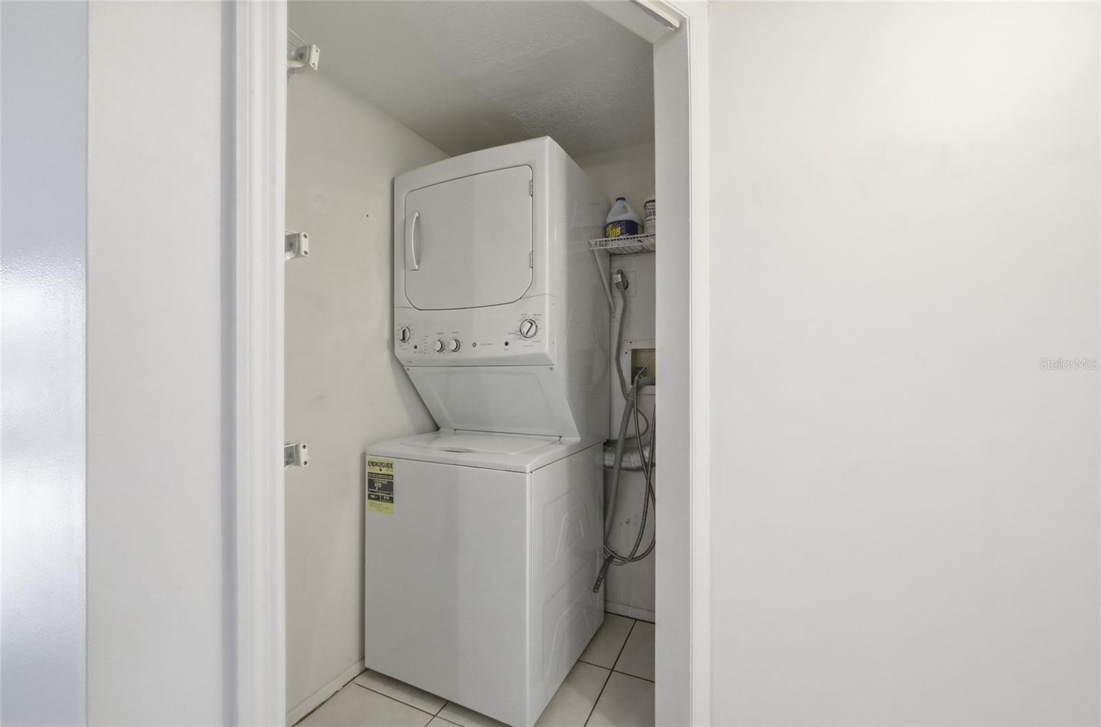 WILLOWPOINTE CONDO PH 01 - Residential Lease