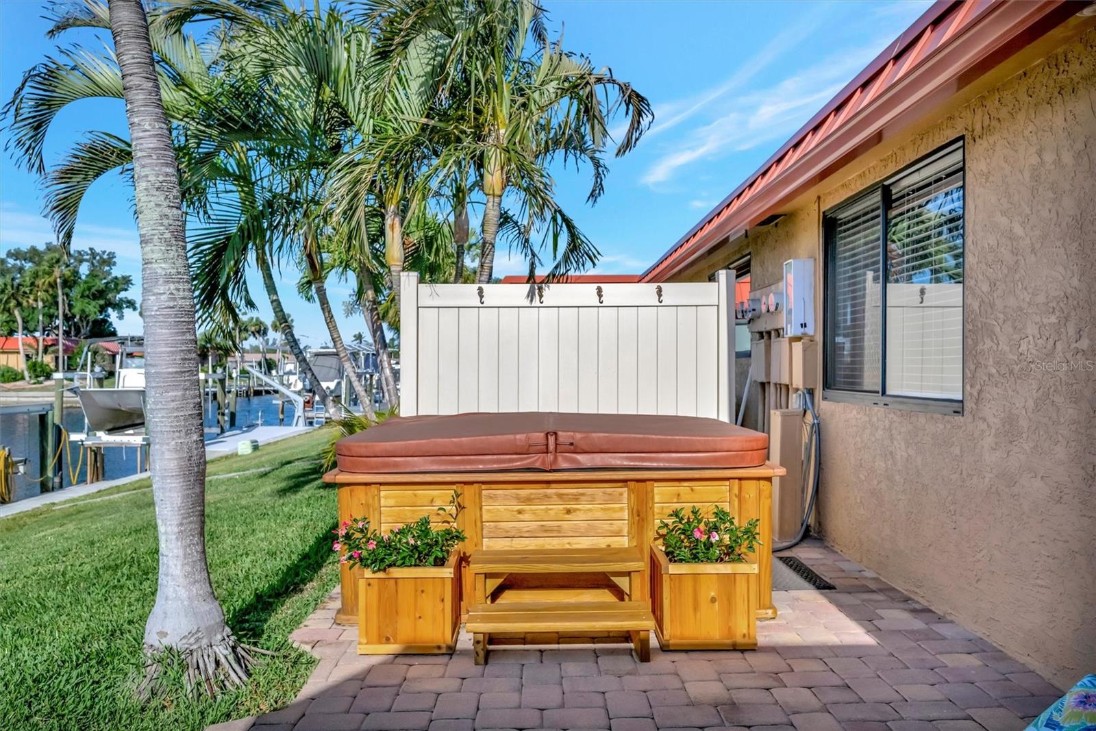 PALMA SOLA HARBOUR SEC 4 - Residential