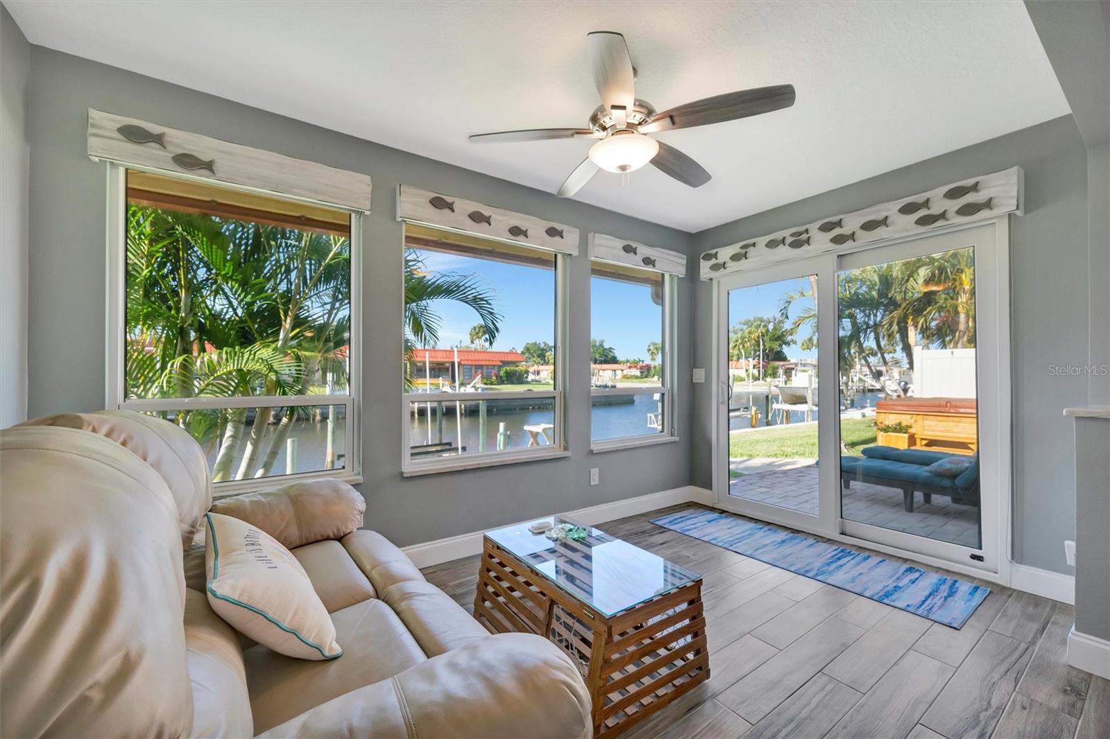 PALMA SOLA HARBOUR SEC 4 - Residential