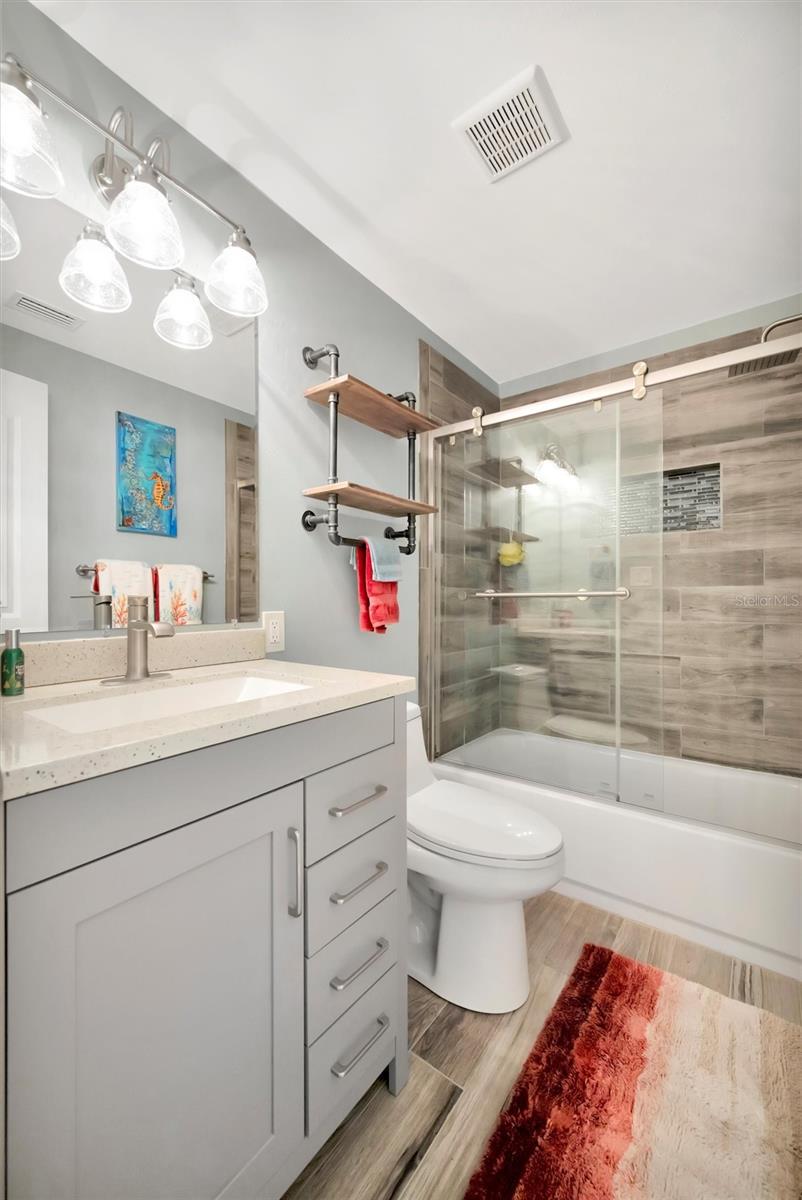 PALMA SOLA HARBOUR SEC 4 - Residential