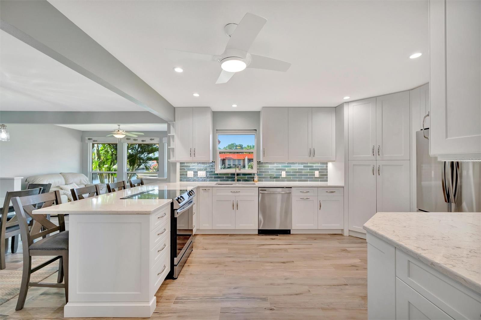 PALMA SOLA HARBOUR SEC 4 - Residential