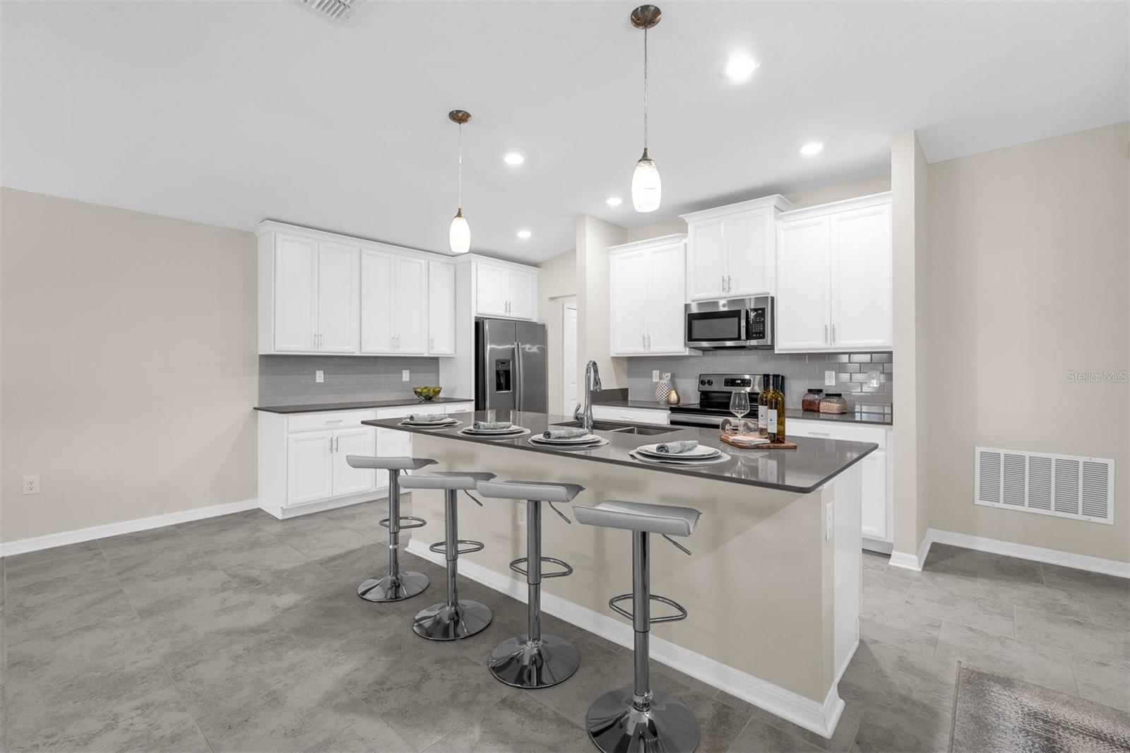 STONEYBROOK HILLS - Residential