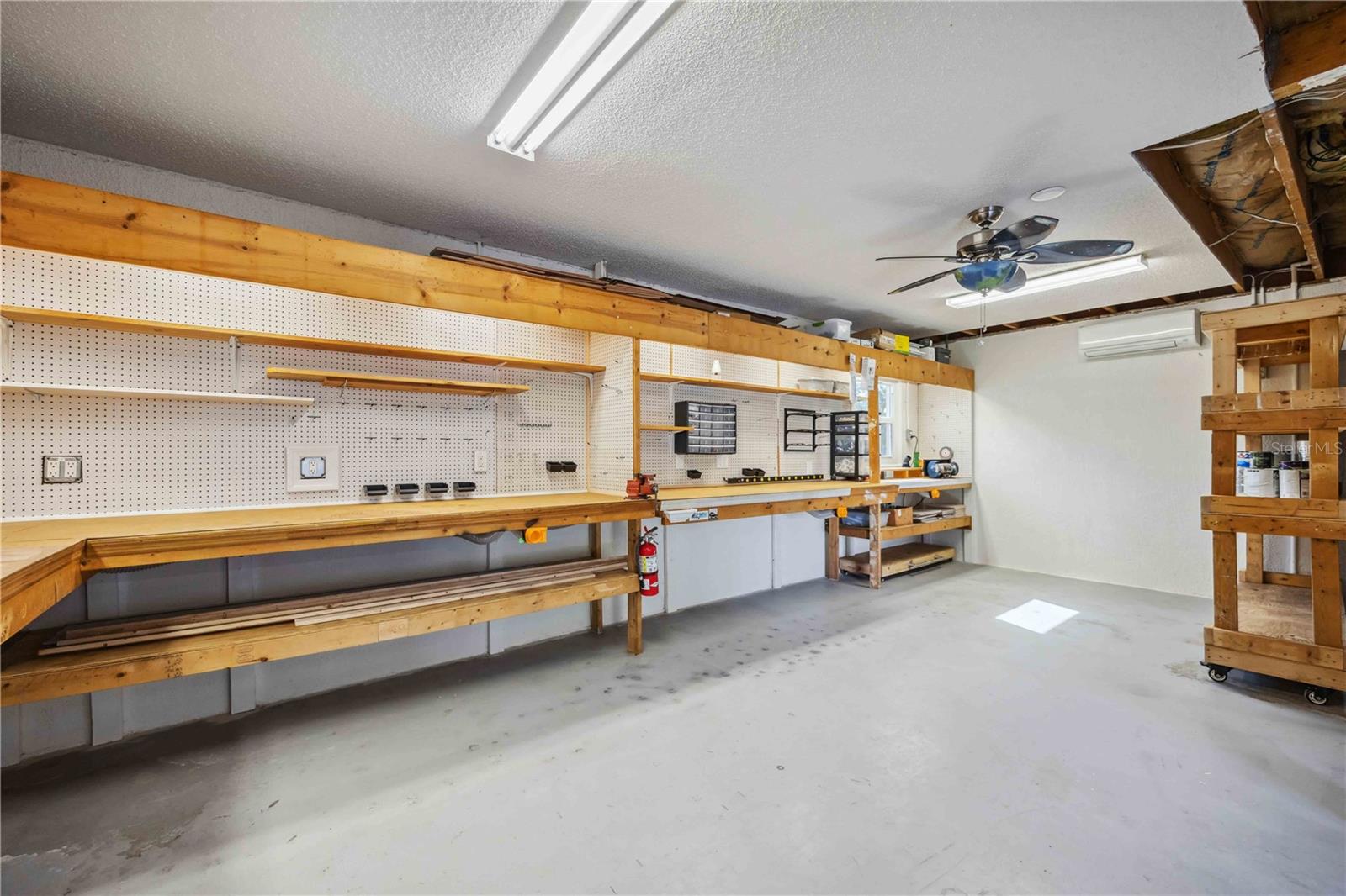 MANASOTA LAND & TIMBER CO - Residential
