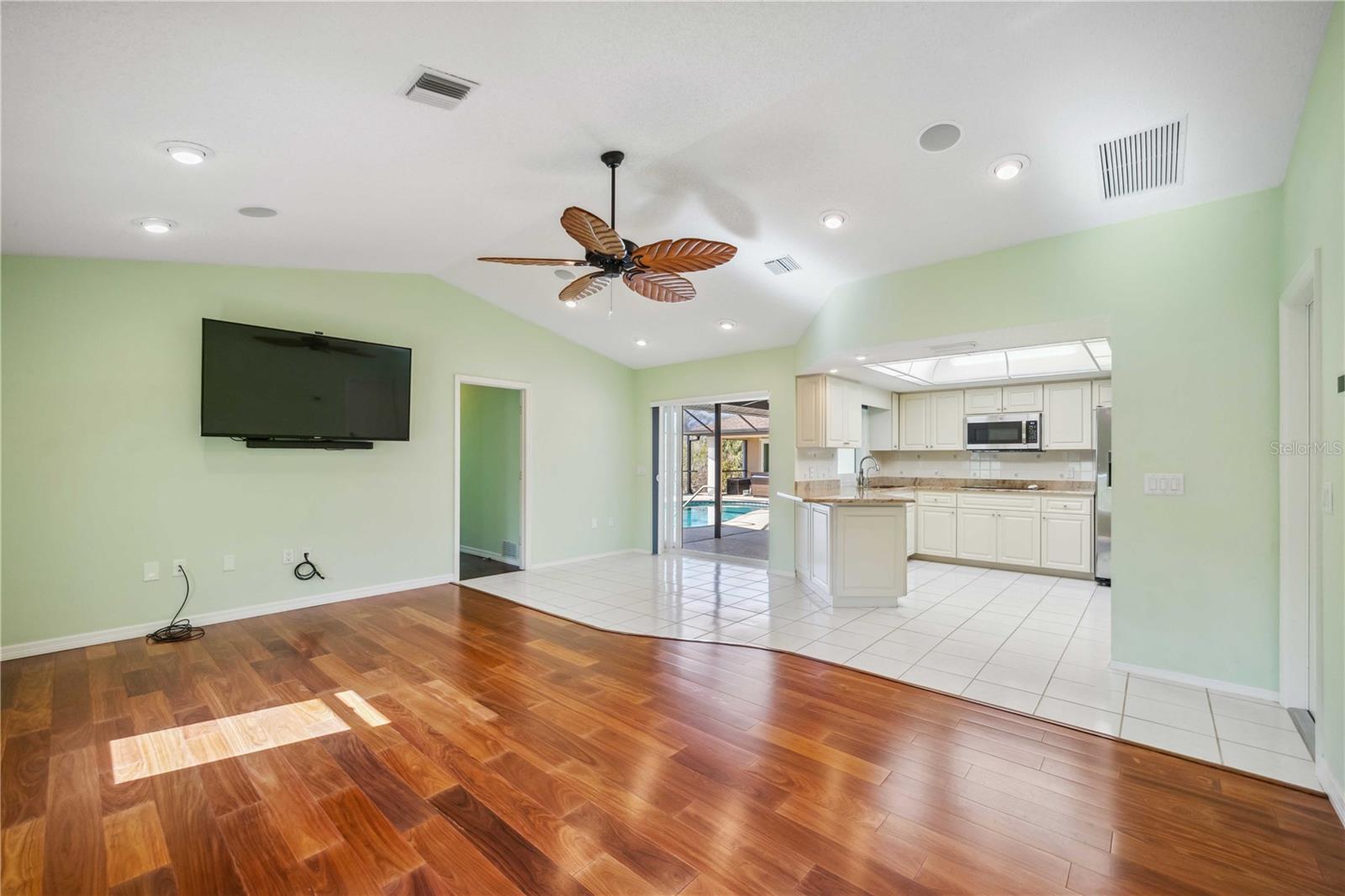 MANASOTA LAND & TIMBER CO - Residential