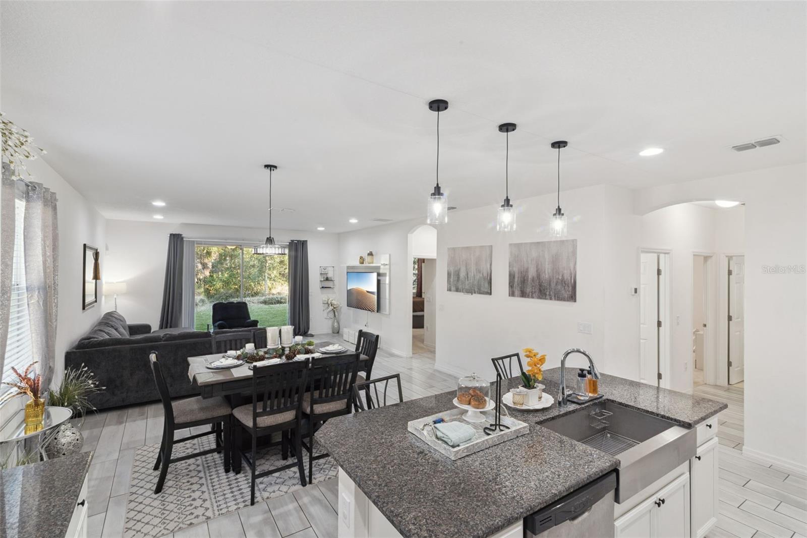 HARBOR SHORES - Residential