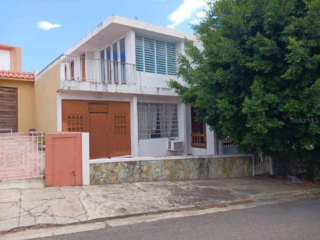 Photo of 15 Calle 4, Arecibo, PR 00612 (MLS # PR9121645)
