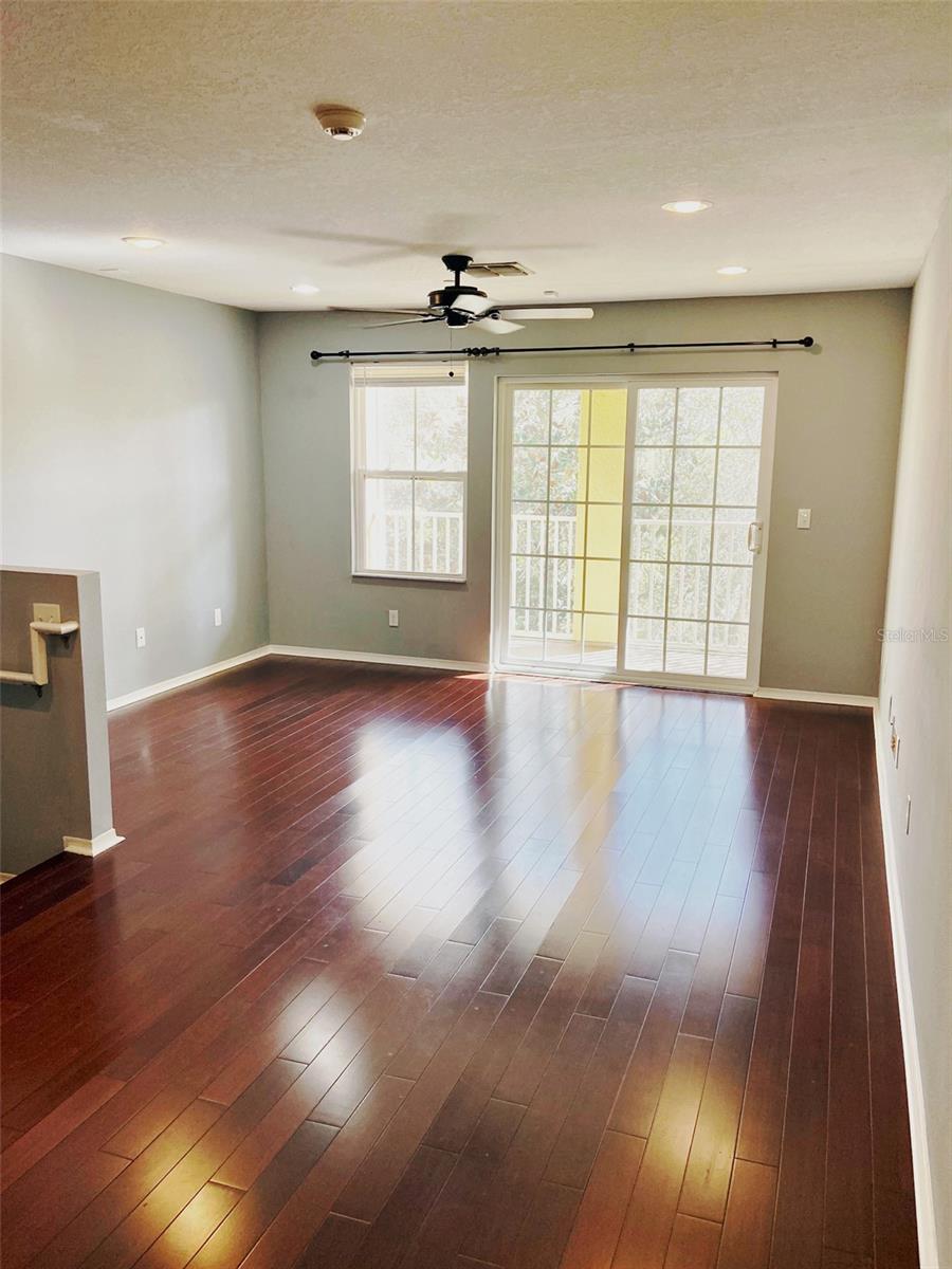 8946 WHITE SAGE LOOP