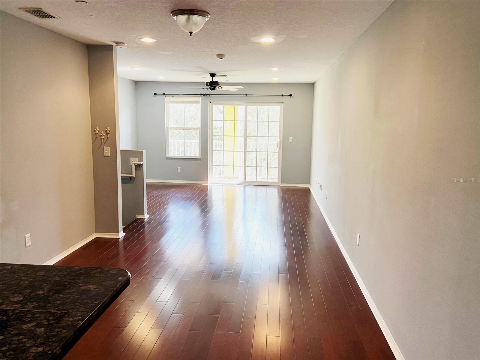 8946 WHITE SAGE LOOP