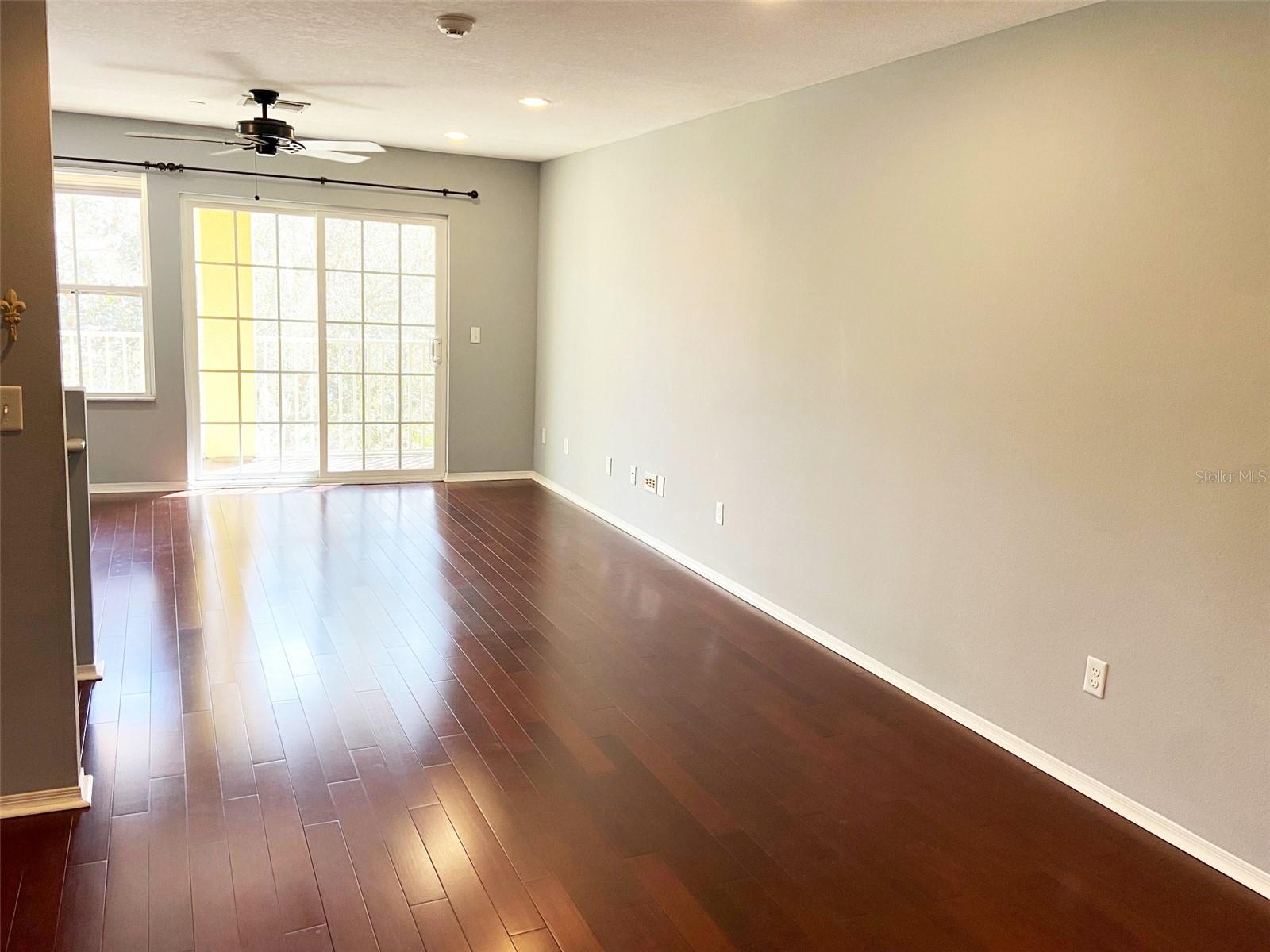 8946 WHITE SAGE LOOP