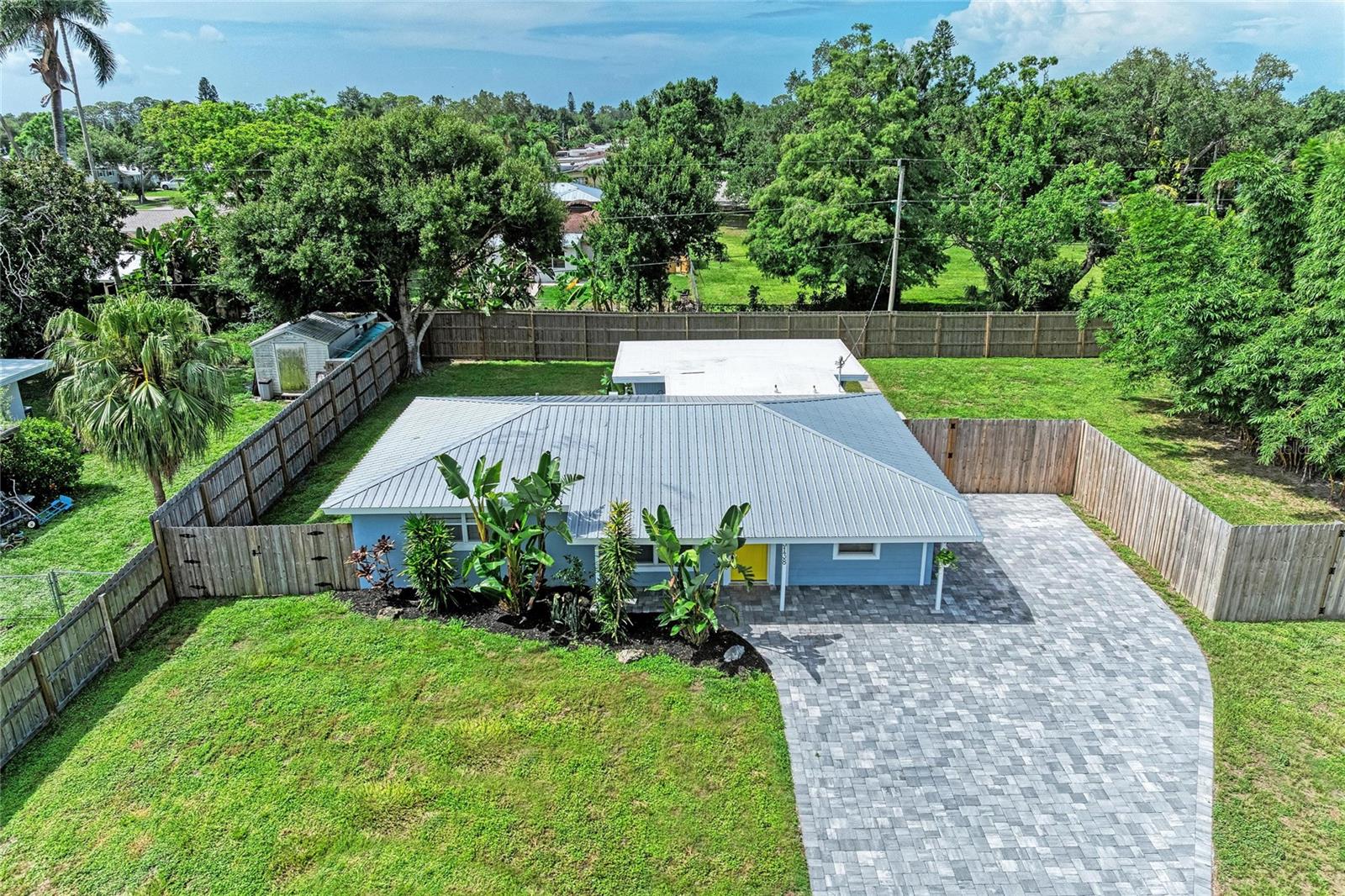 3138 WILLIAMSBURG STREET