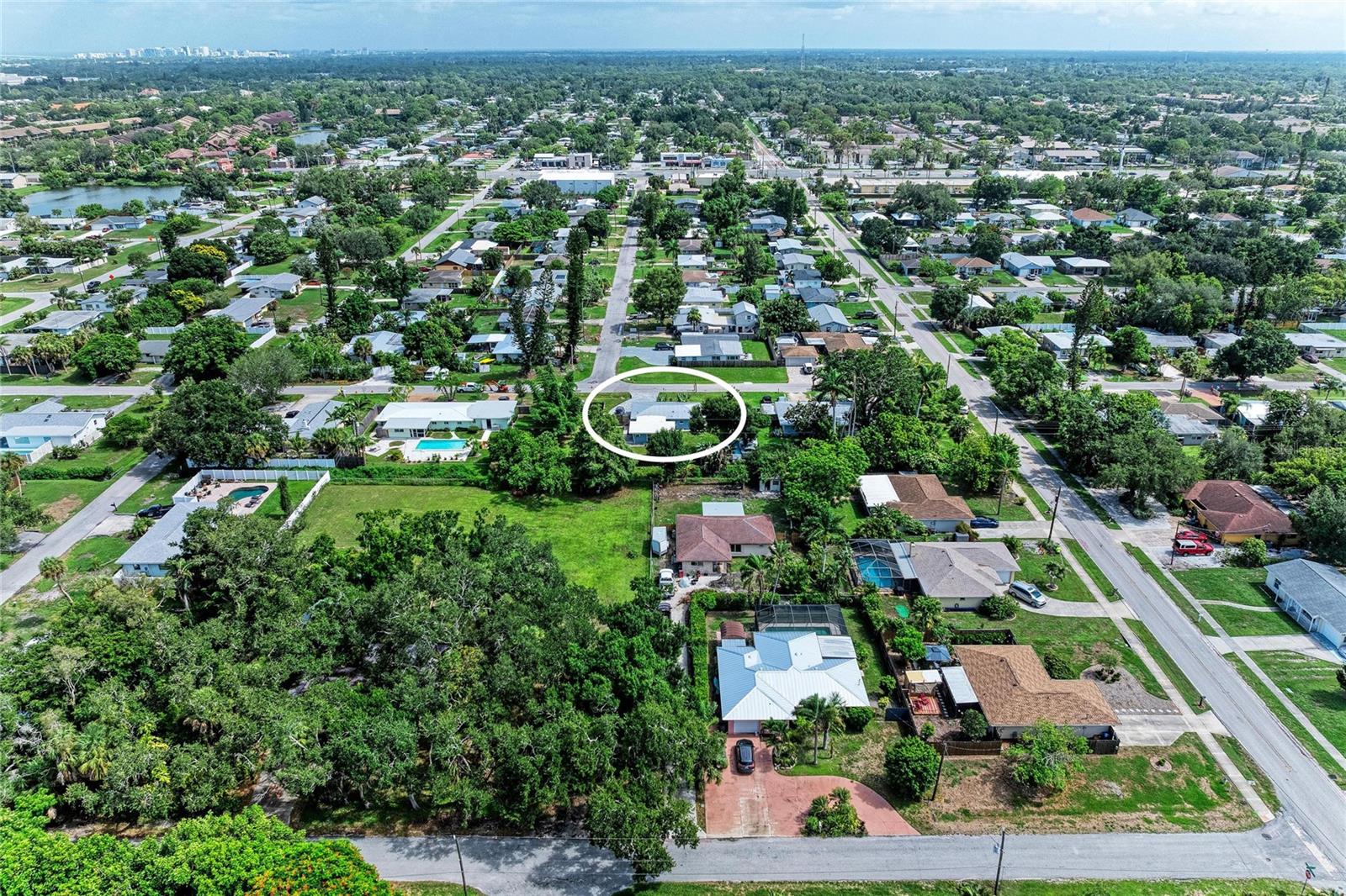 3138 WILLIAMSBURG STREET