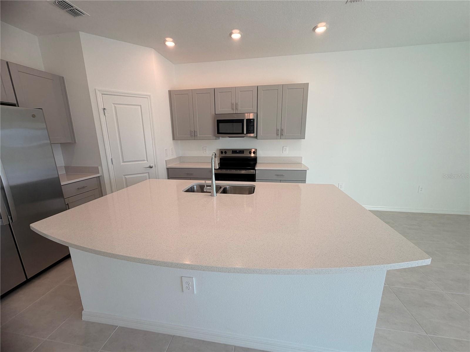 WESTVIEW POD A PH 1A - Residential Lease