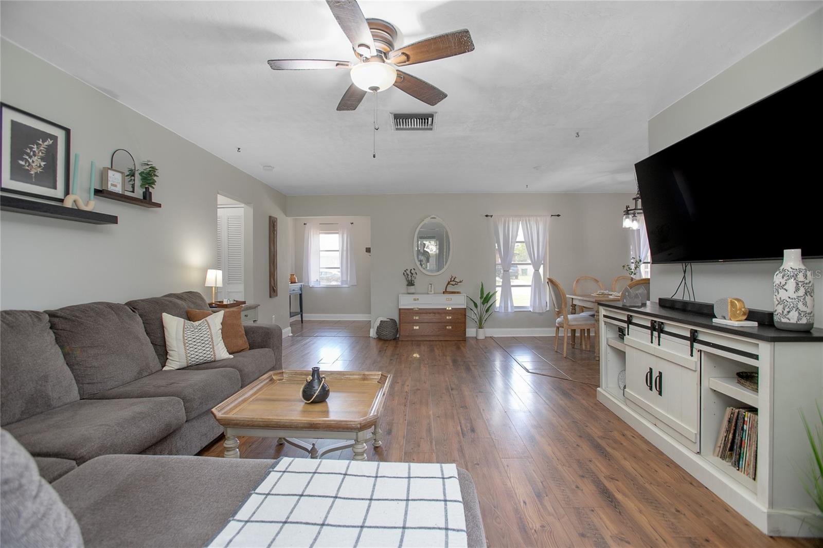 2842 ENGLISH DRIVE