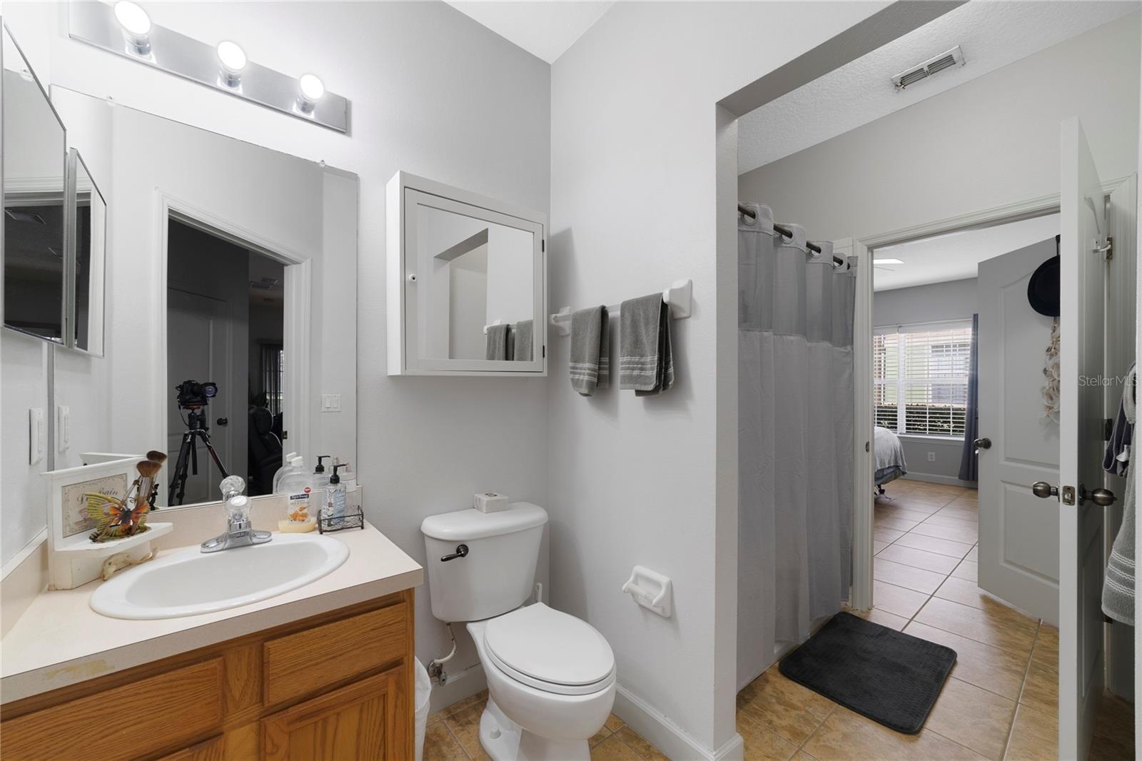 SUMMERGATE CONDO PH 04 6357/3553 UNIT 4114 - Residential