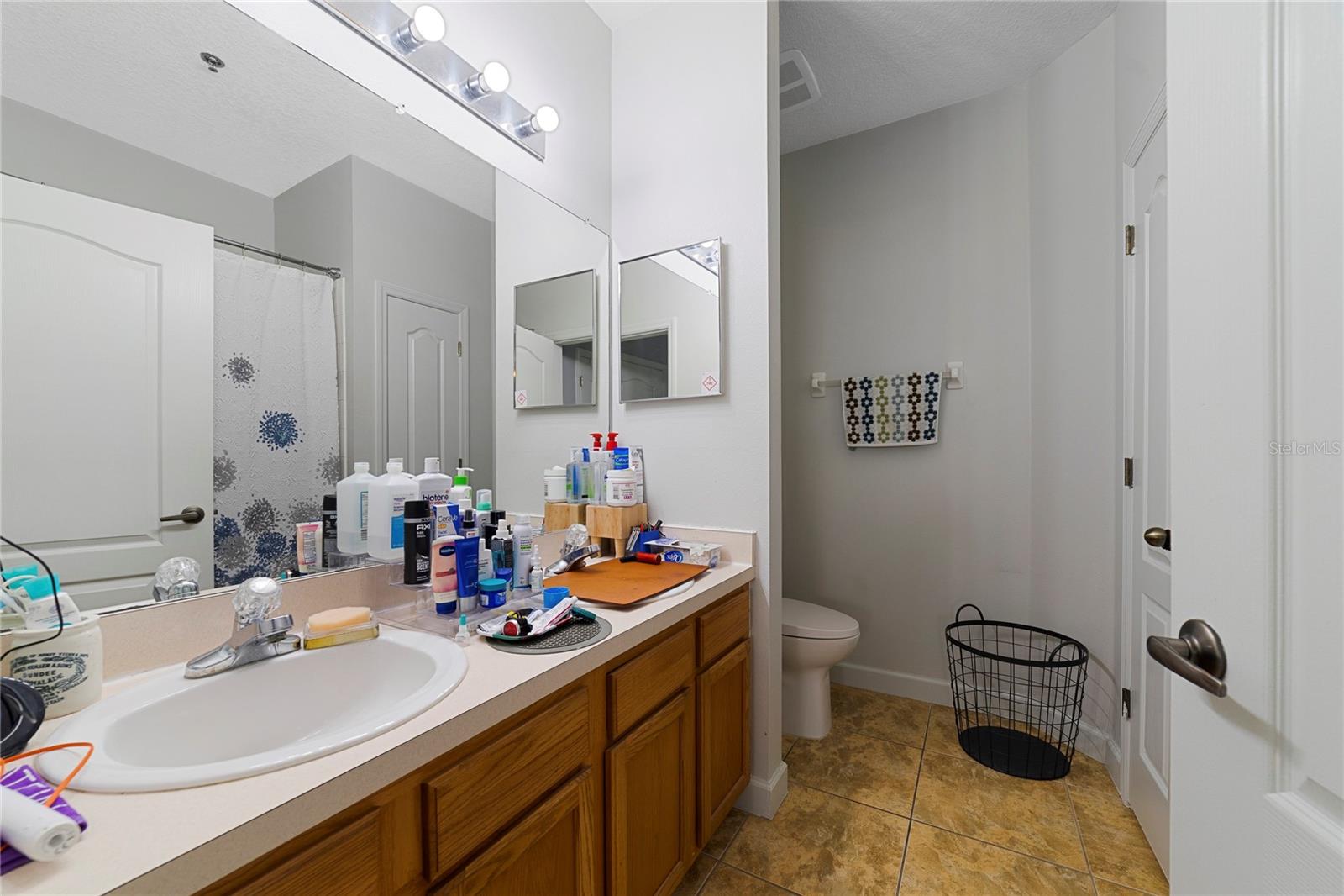 SUMMERGATE CONDO PH 04 6357/3553 UNIT 4114 - Residential