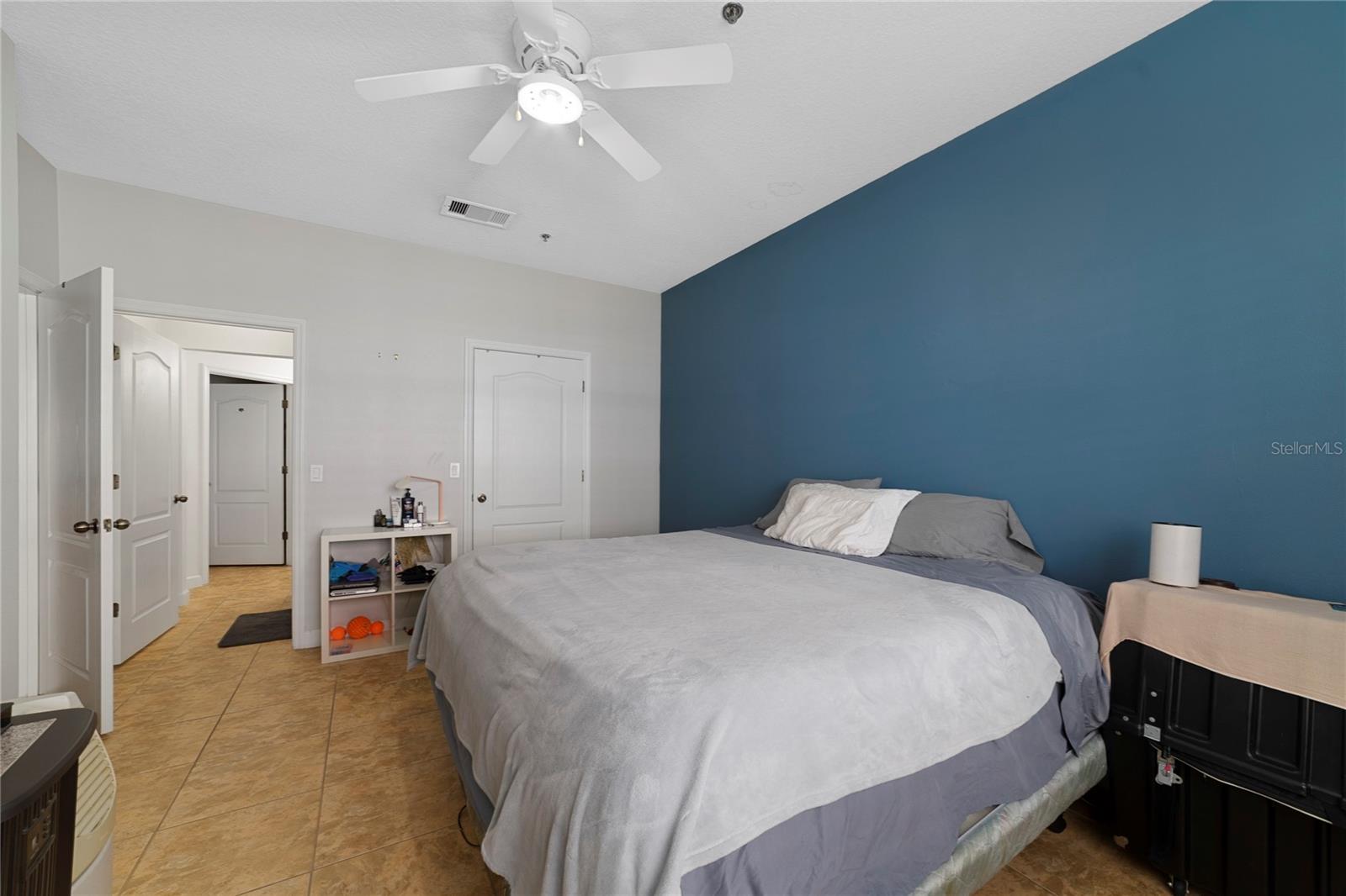 SUMMERGATE CONDO PH 04 6357/3553 UNIT 4114 - Residential