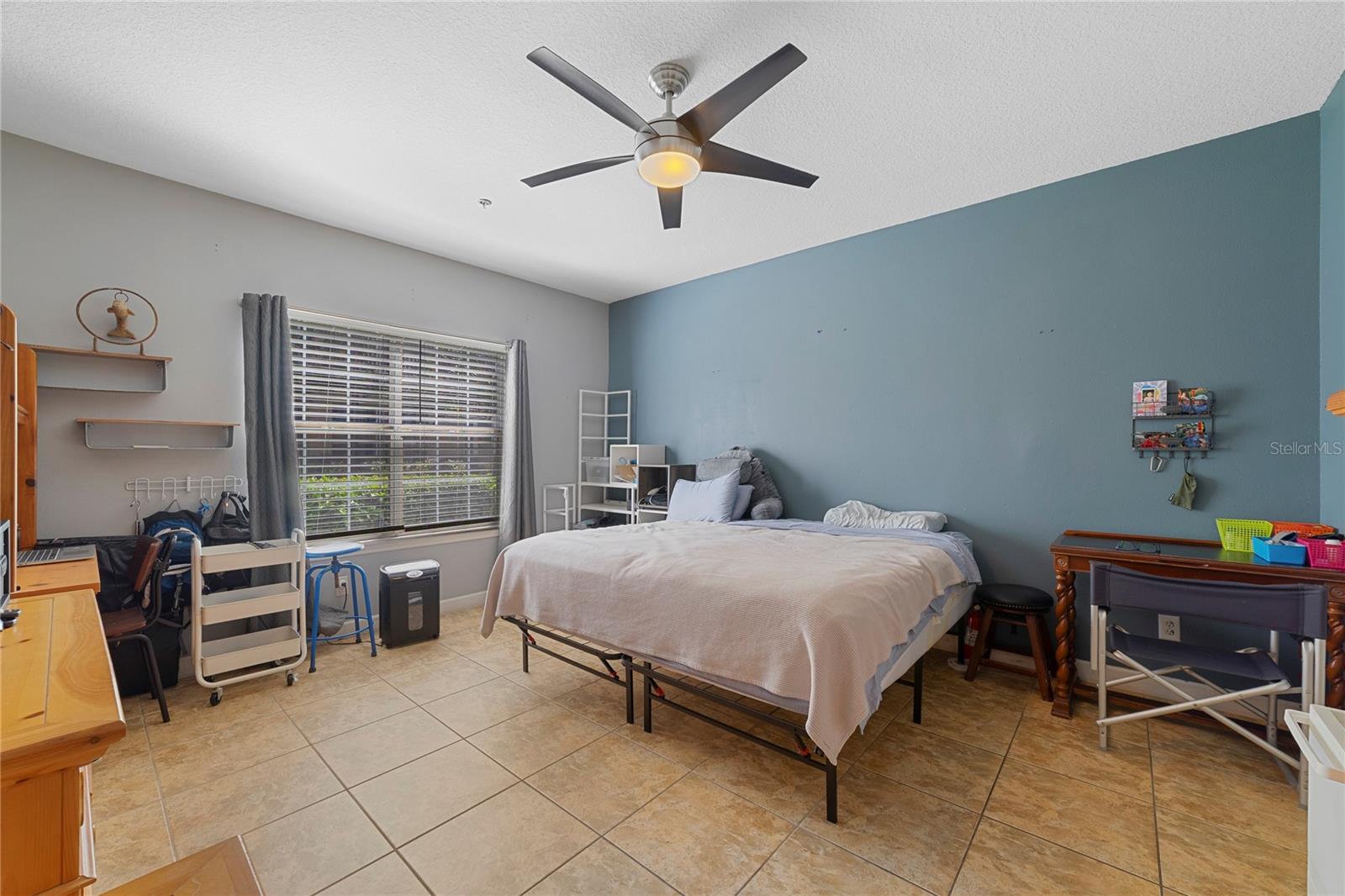 SUMMERGATE CONDO PH 04 6357/3553 UNIT 4114 - Residential