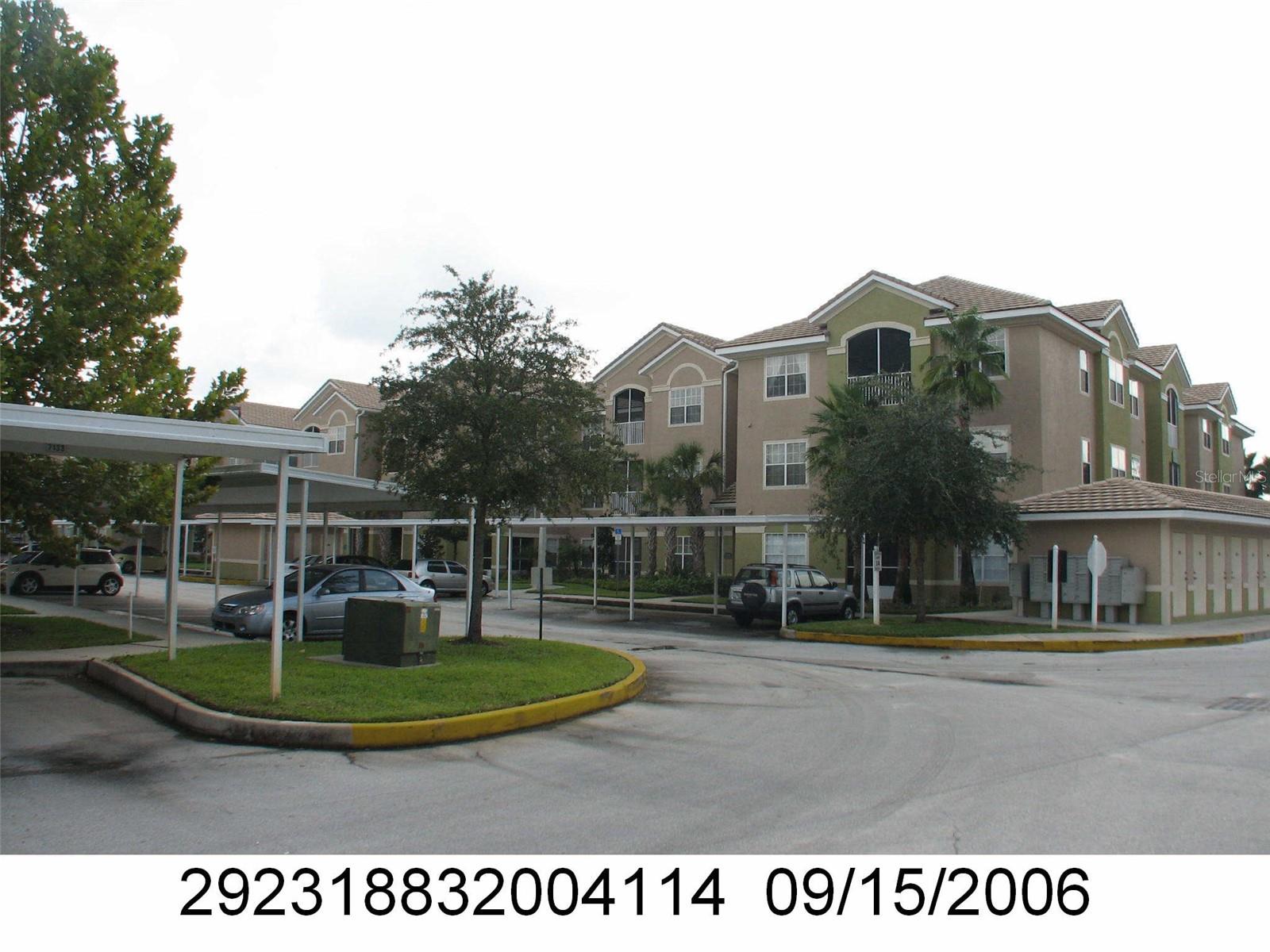 SUMMERGATE CONDO PH 04 6357/3553 UNIT 4114 - Residential