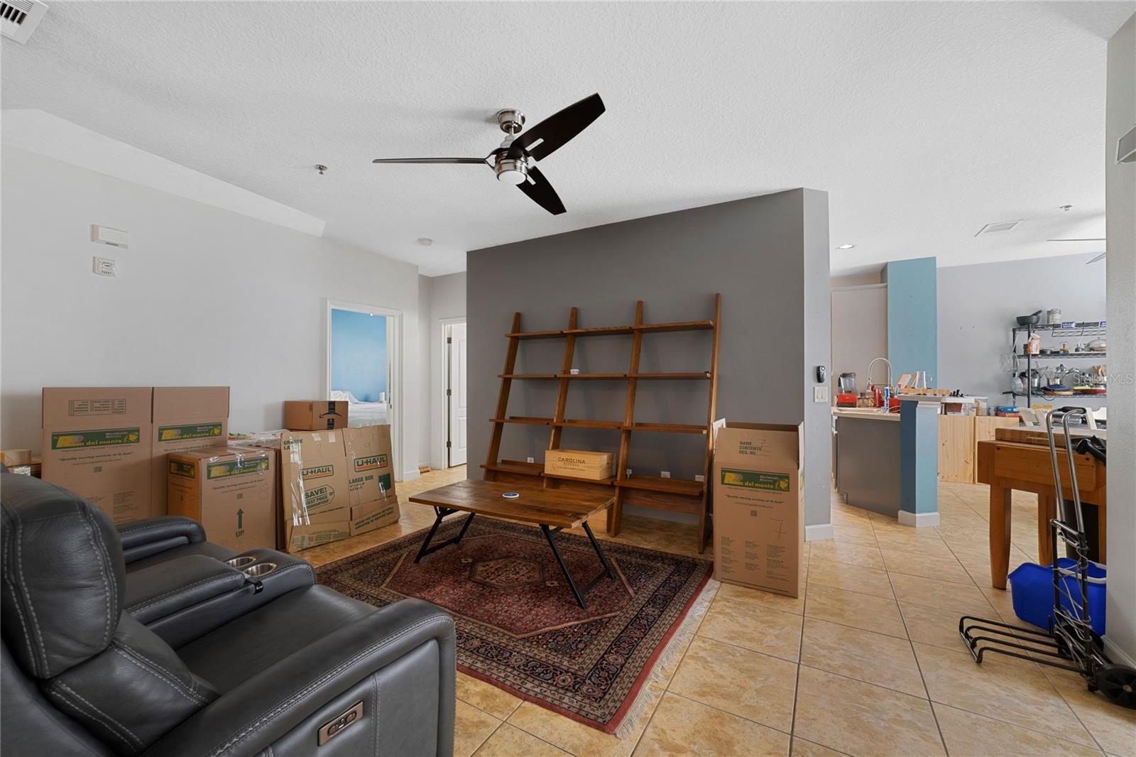 SUMMERGATE CONDO PH 04 6357/3553 UNIT 4114 - Residential