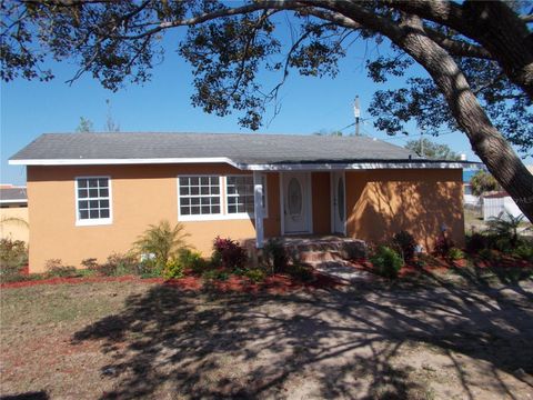 Photo of 217 E Main Street, Dundee, FL 33838 (MLS # L4956190)
