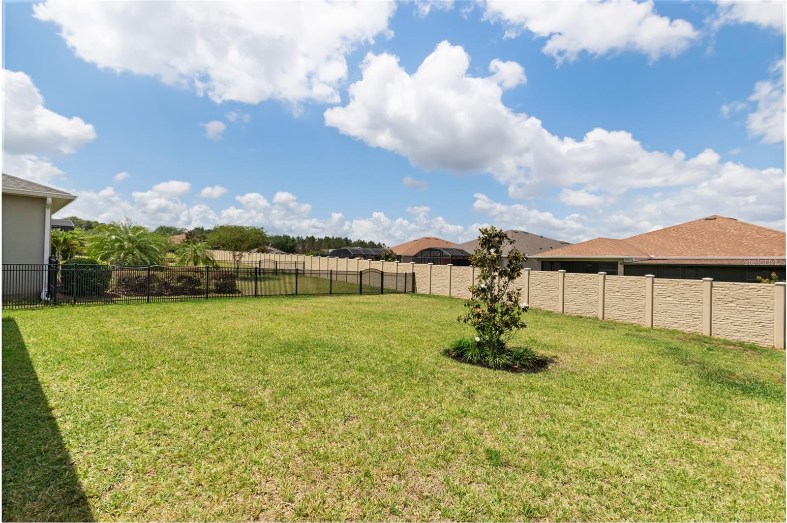 CASCADES/GRVLAND-PH 6 - Residential