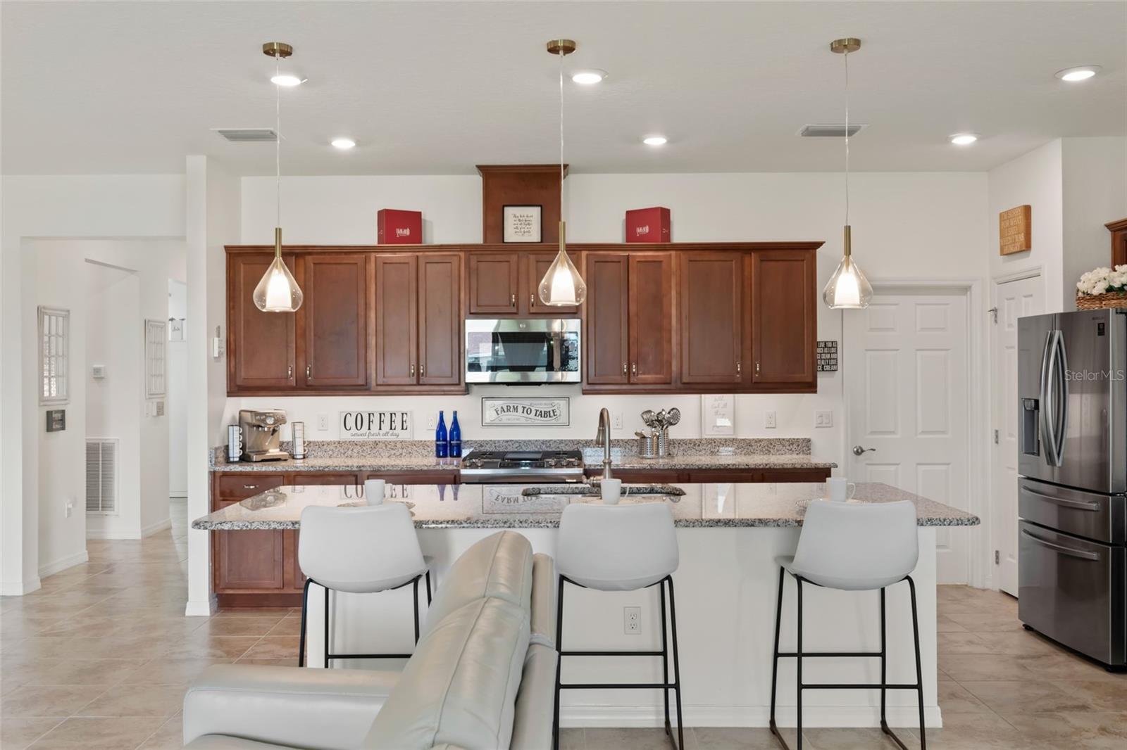 CASCADES/GRVLAND-PH 6 - Residential