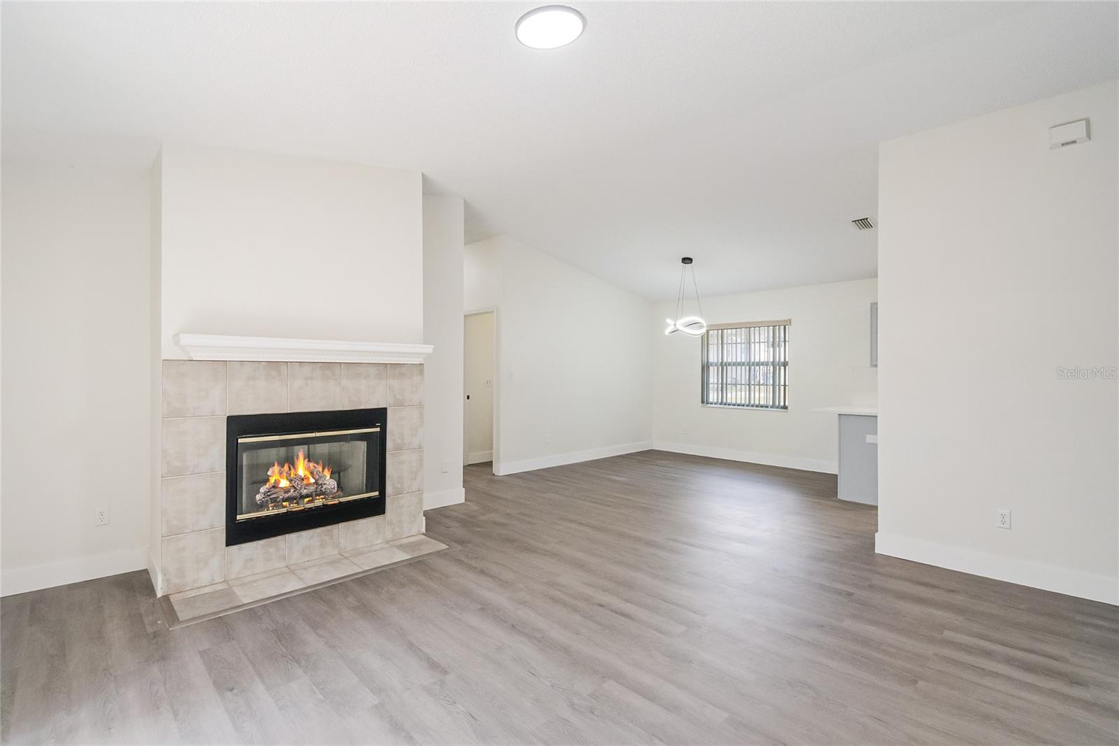 LEESBURG JACKSONS ADD NEWTOWN - Residential