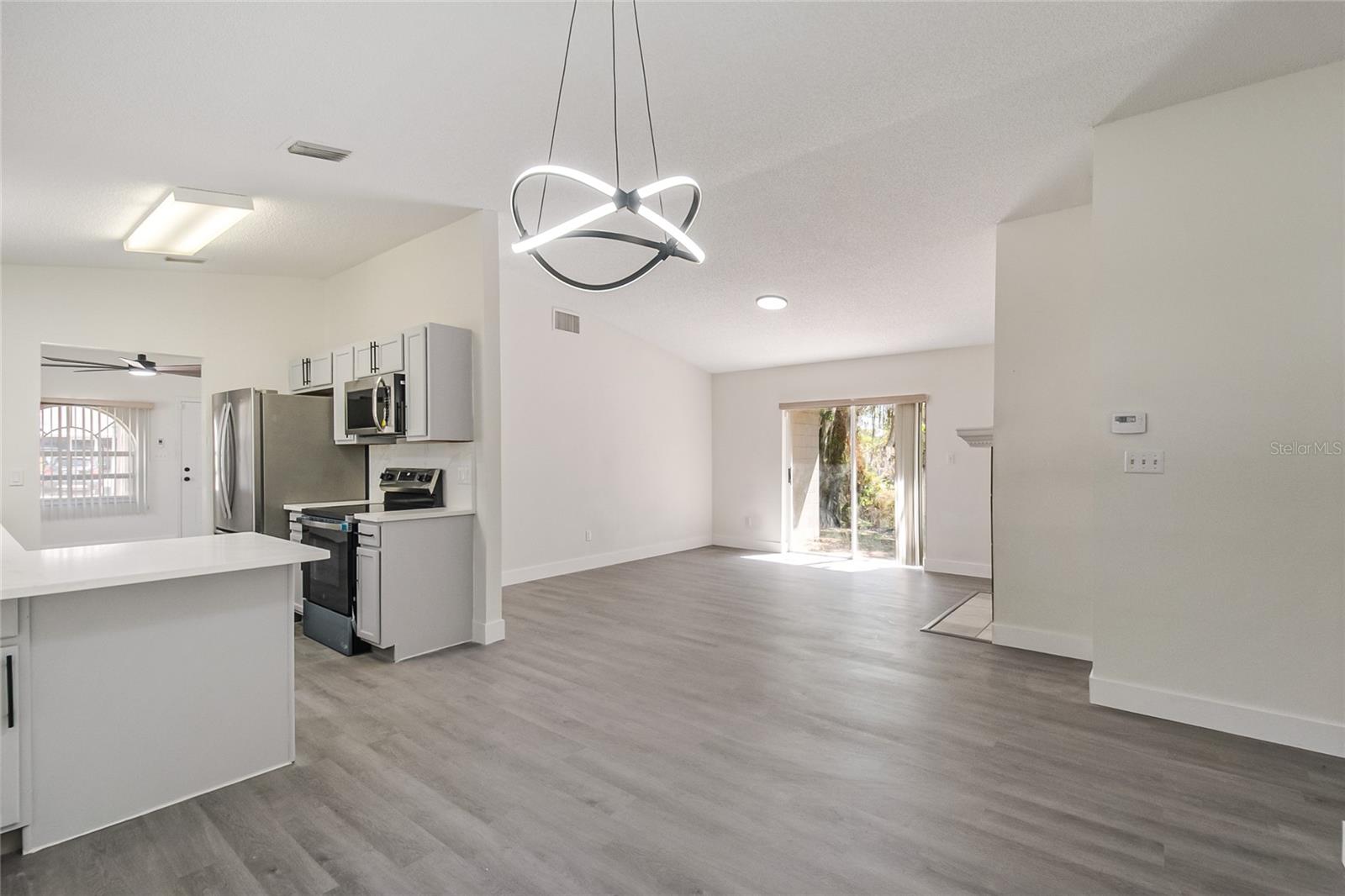 LEESBURG JACKSONS ADD NEWTOWN - Residential