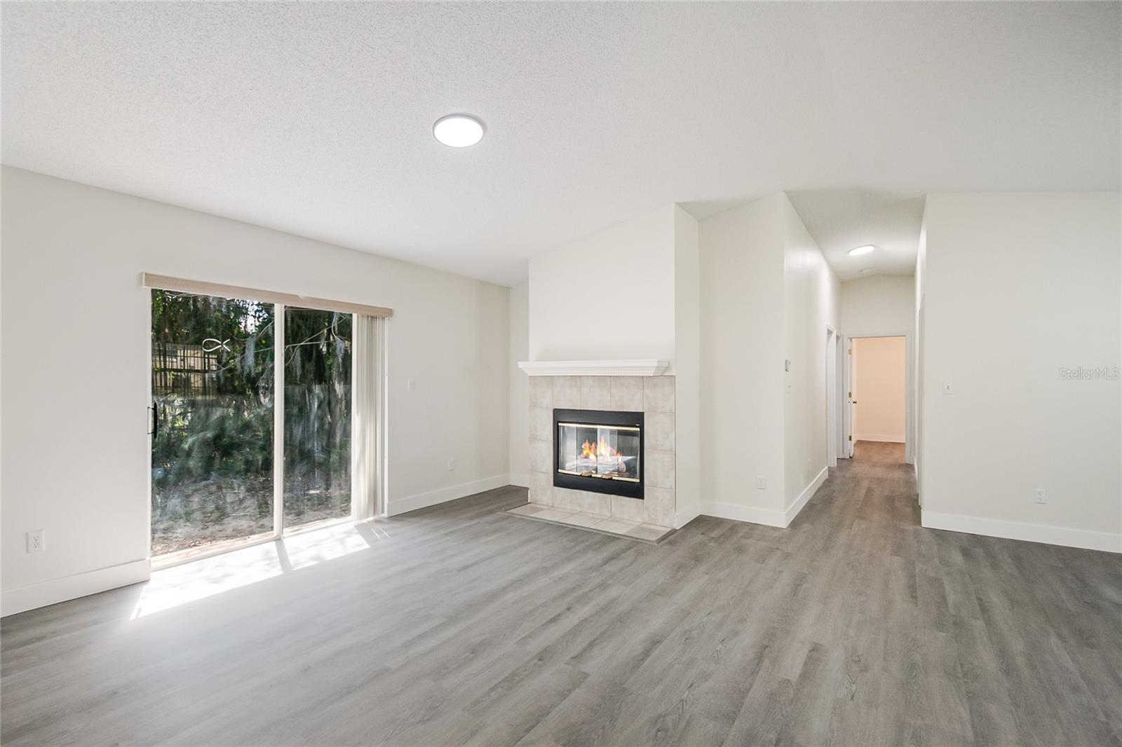 LEESBURG JACKSONS ADD NEWTOWN - Residential