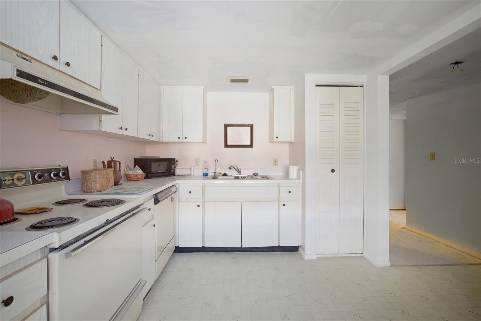 IMPERIAL COVE 11 - Residential