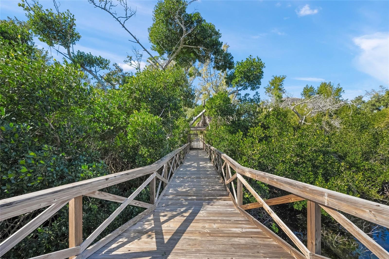 HERON LAGOON LODGES - Residential