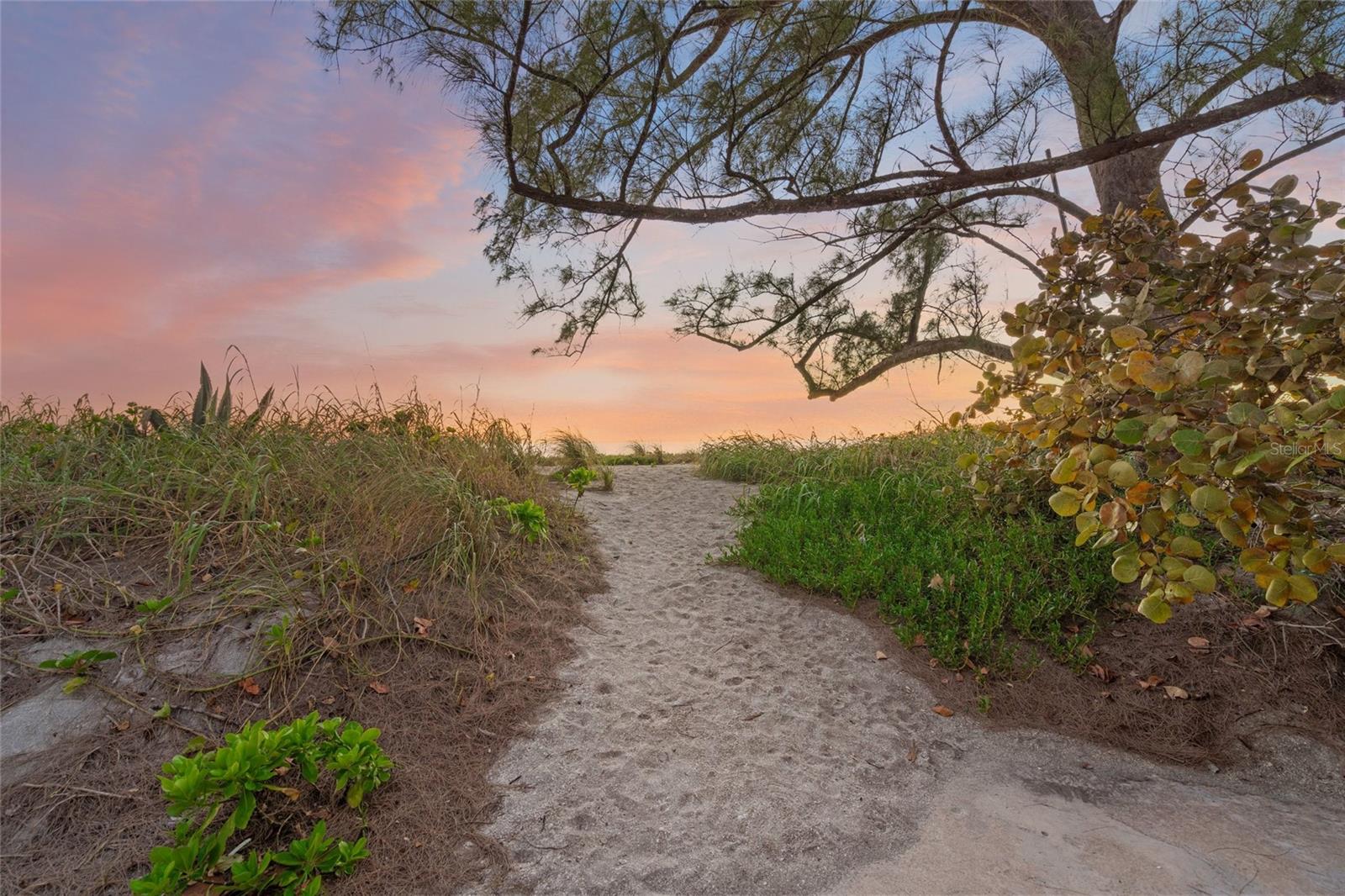 HERON LAGOON LODGES - Residential