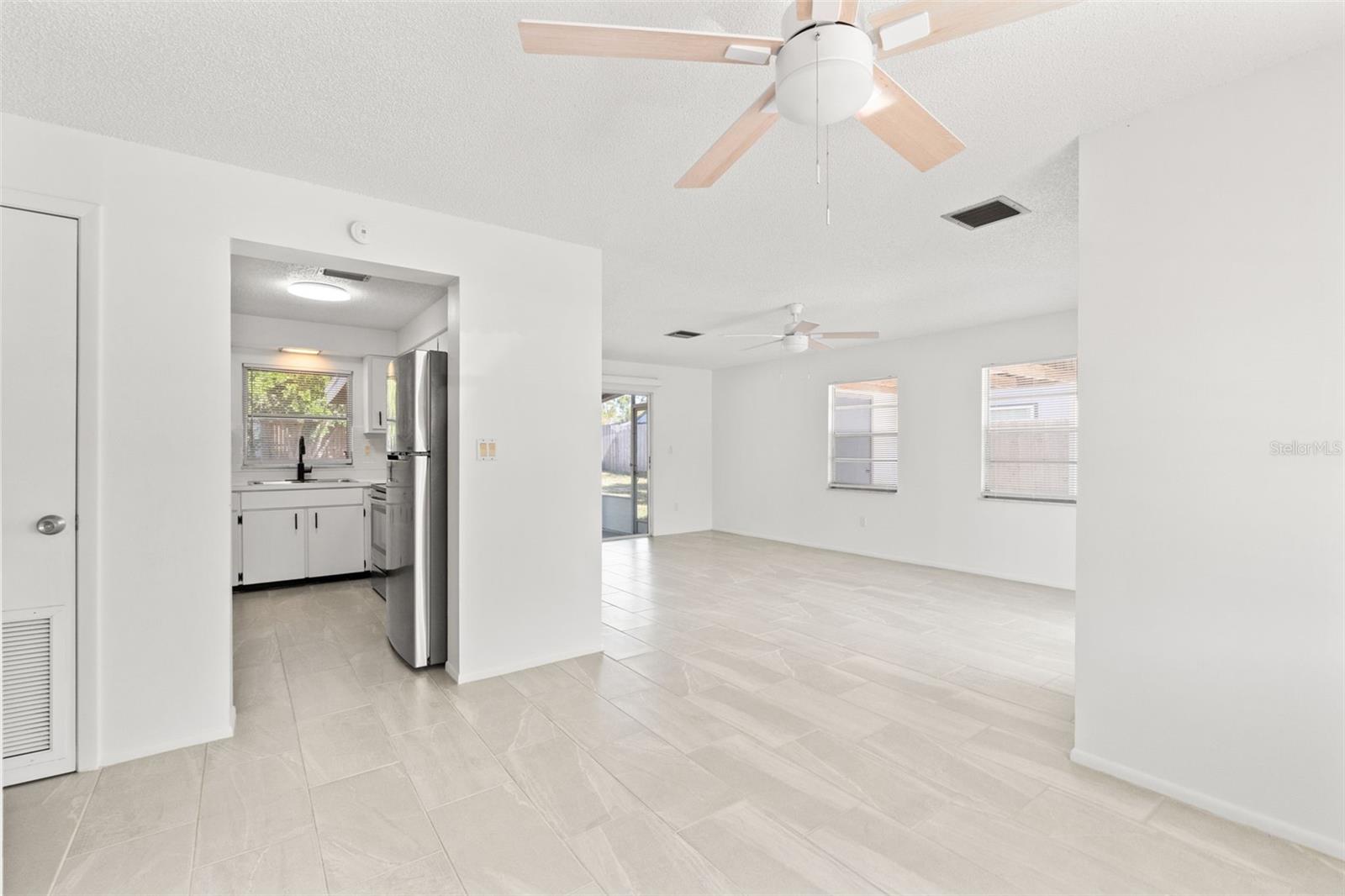 SPRING HILL - Residential